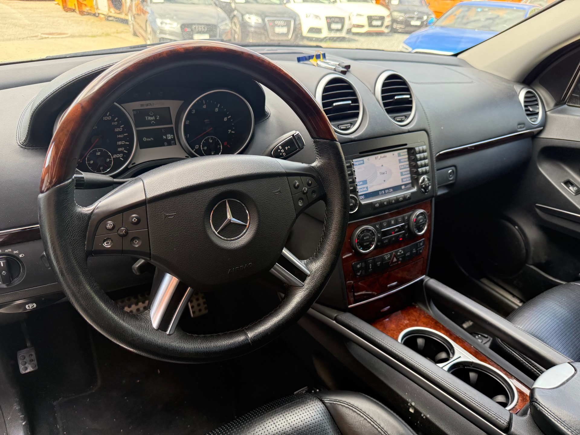 MERCEDES-BENZ ML 63 AMG-image-13