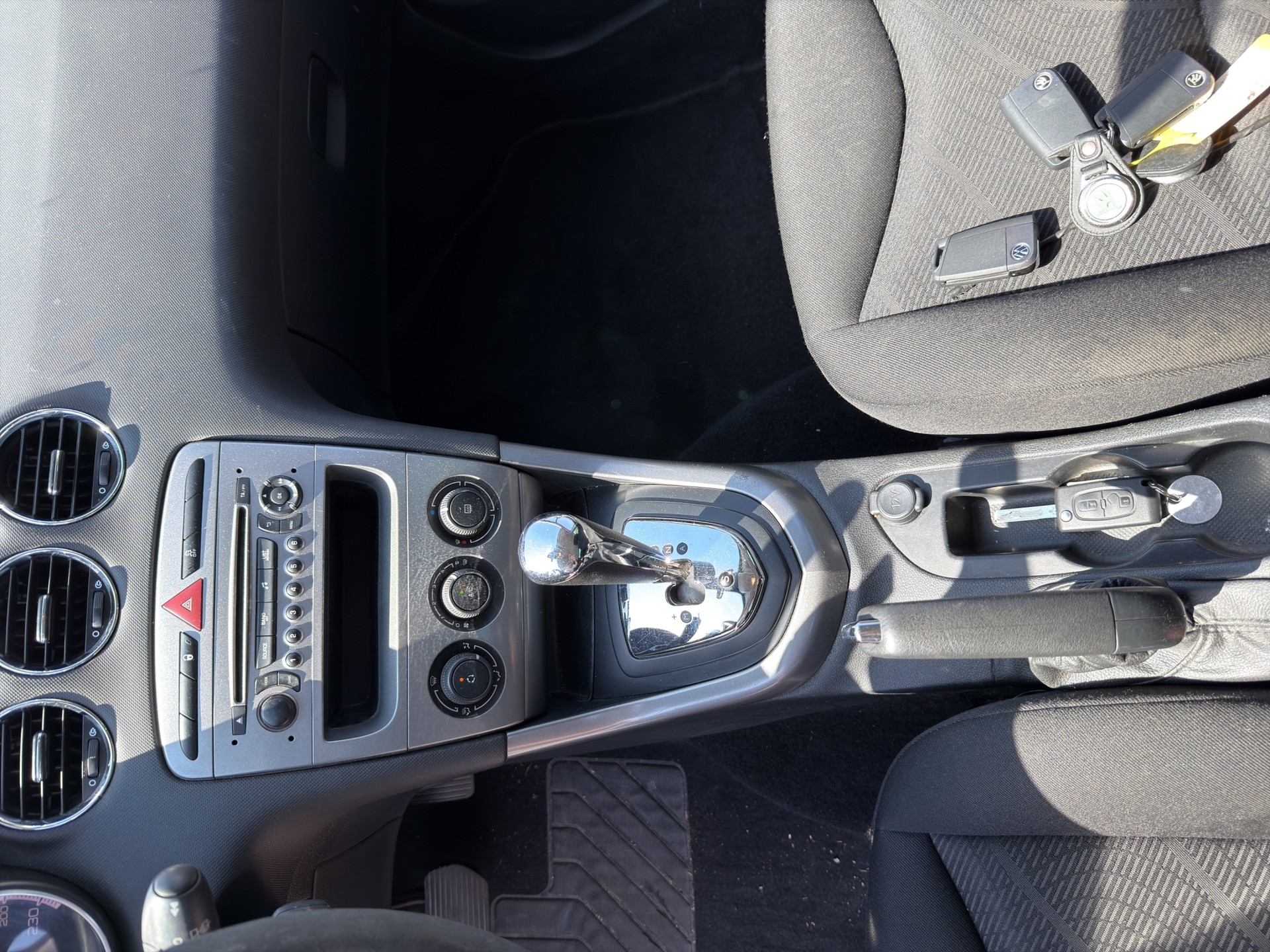 PEUGEOT 308 SW 1.6 HDI Active EGS6-image-15