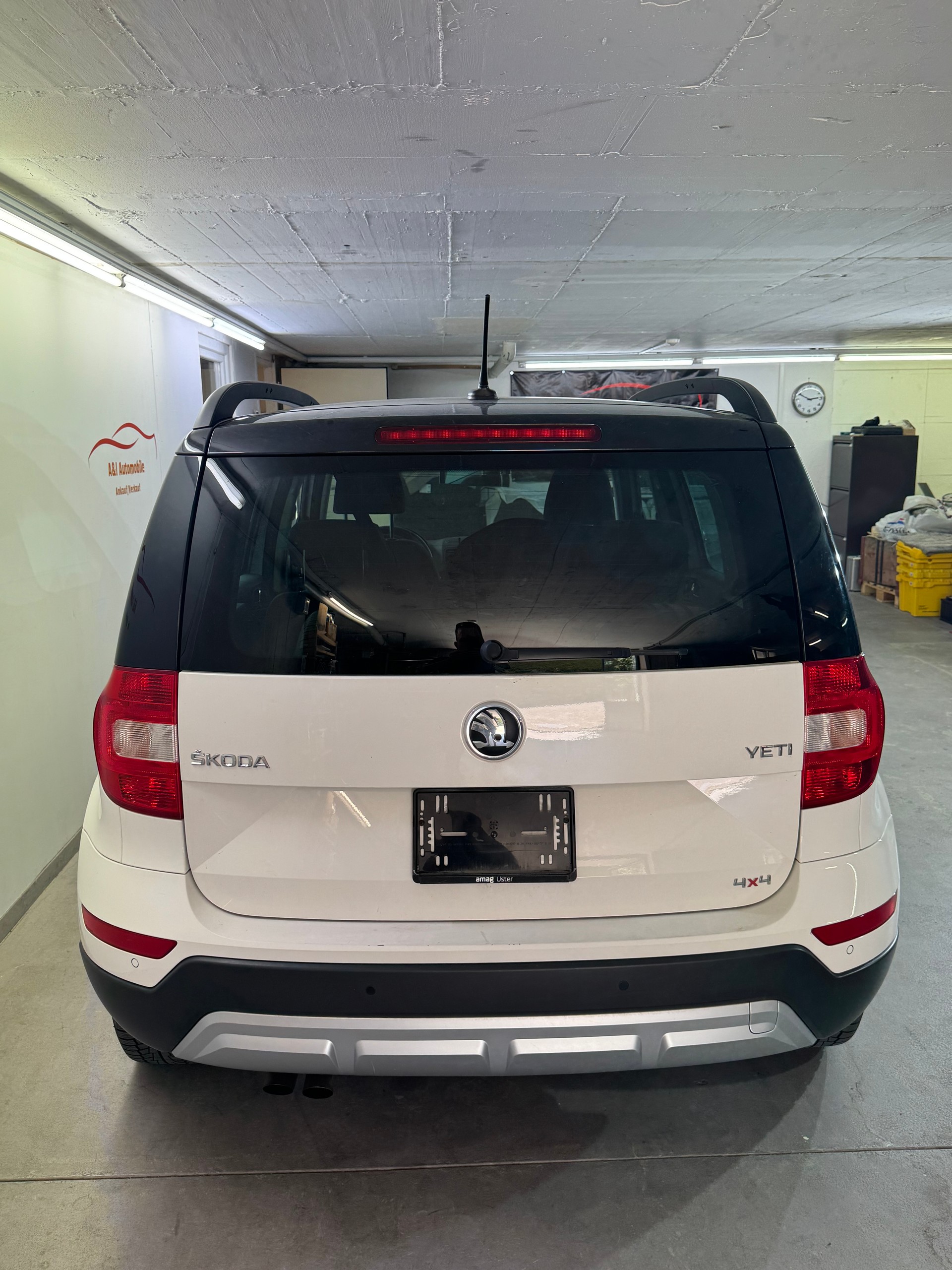 SKODA Yeti 2.0 TDI Ambition Outdoor 4x4 DSG-image-5