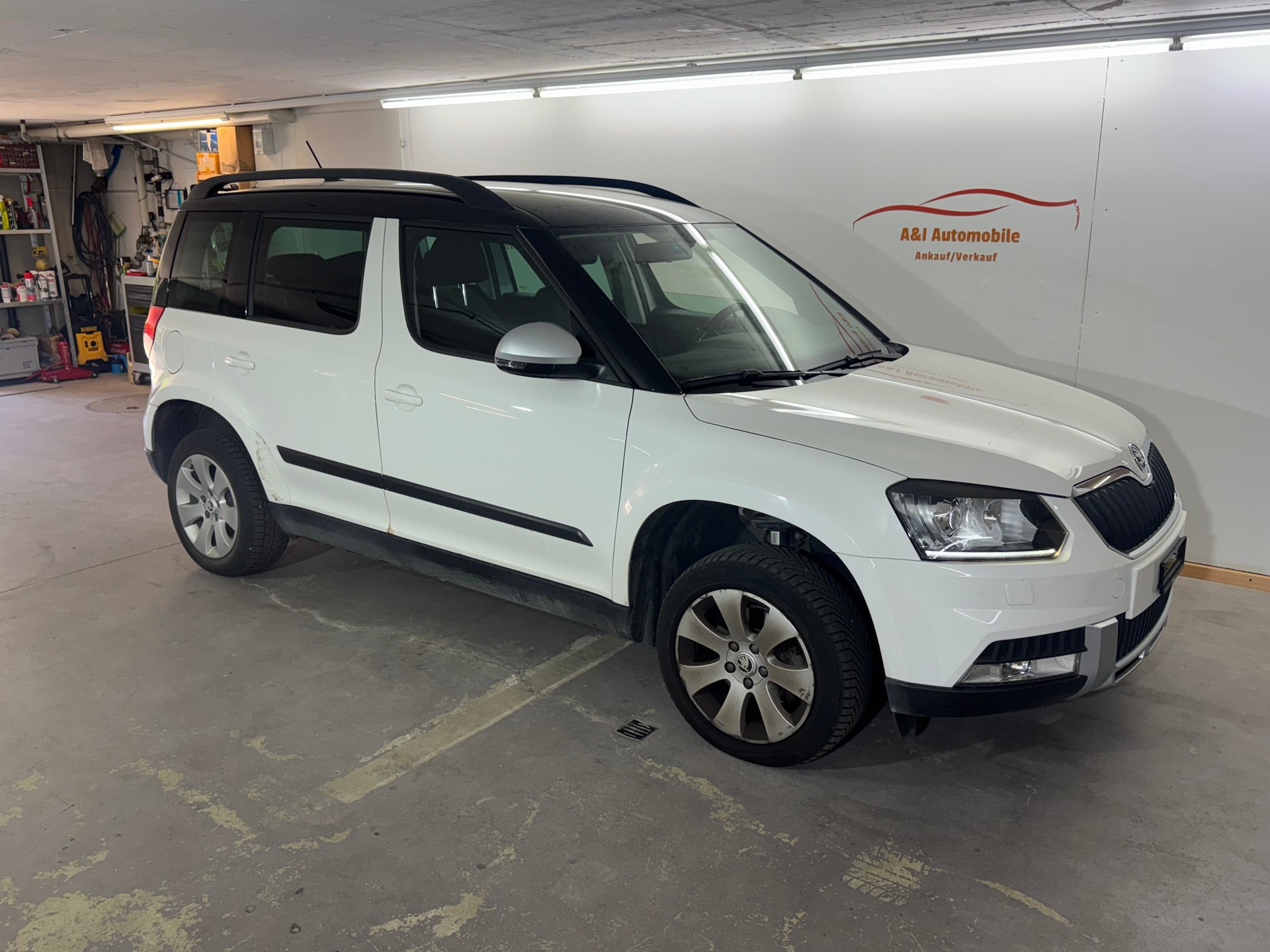 SKODA Yeti 2.0 TDI Ambition Outdoor 4x4 DSG-image-1