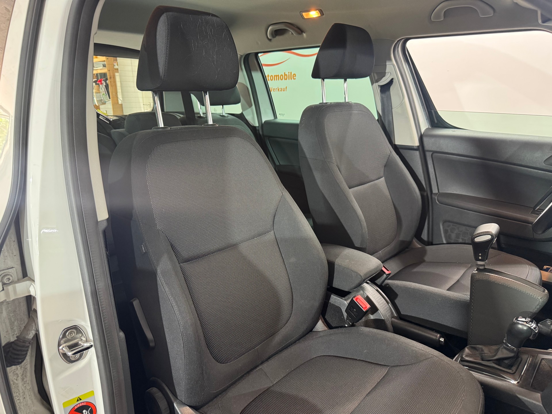 SKODA Yeti 2.0 TDI Ambition Outdoor 4x4 DSG-image-11