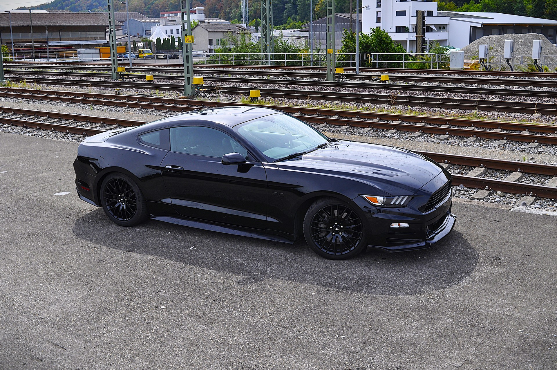 FORD Mustang Fastback 5.0 V8 GT Black Shadow Edition-image-13