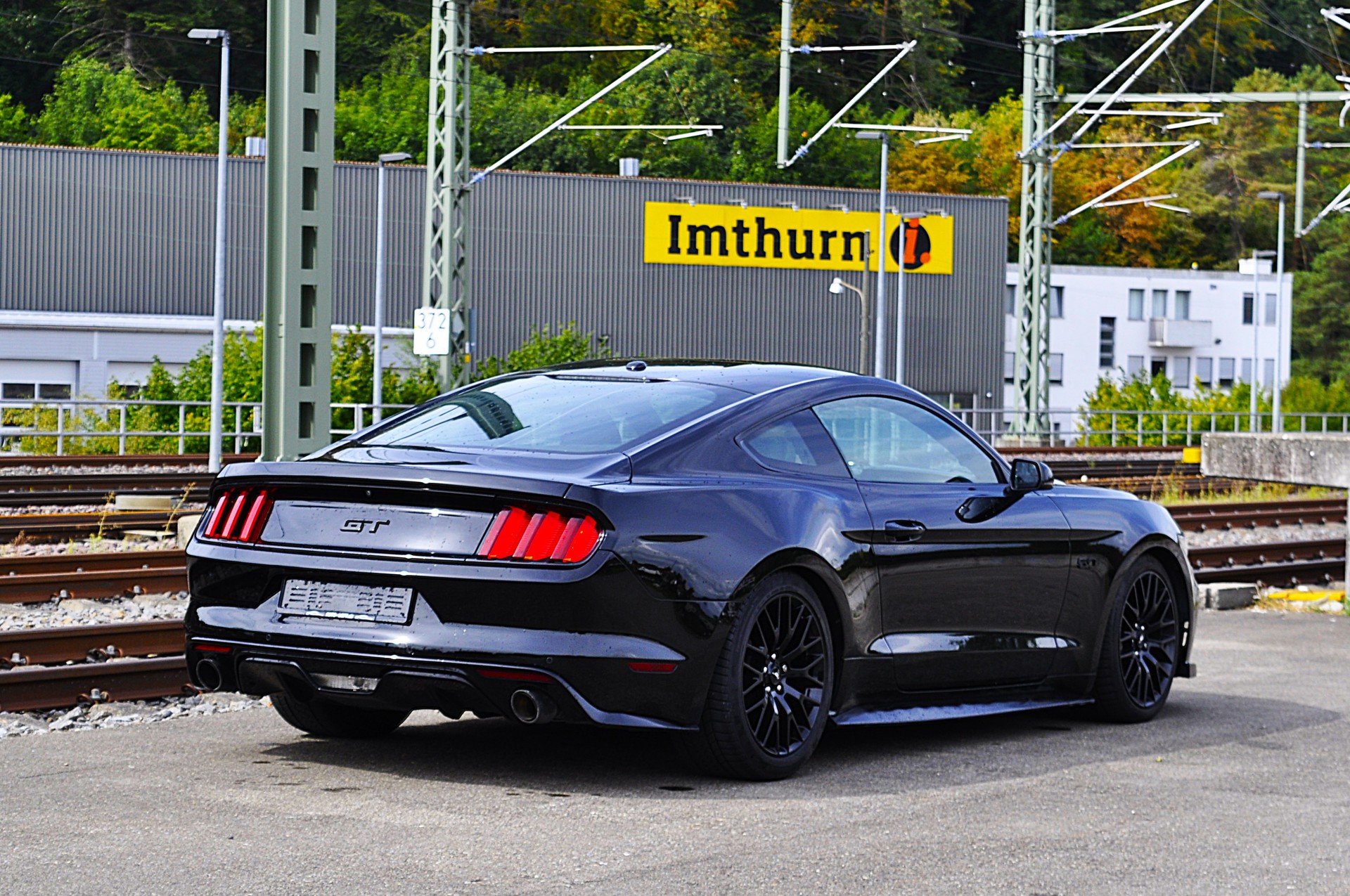 FORD Mustang Fastback 5.0 V8 GT Black Shadow Edition-image-6