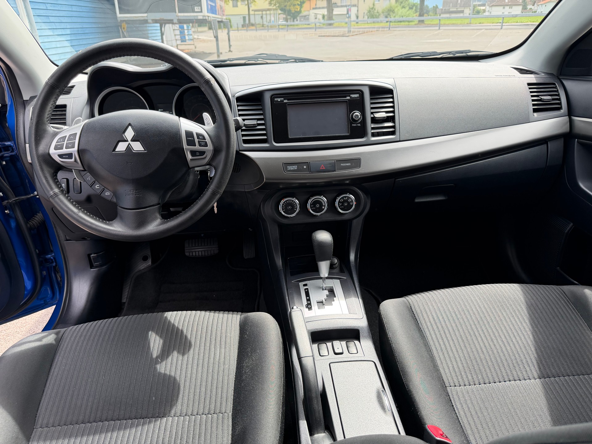 MITSUBISHI Lancer Sportback 1.8 Invite CVT-image-6