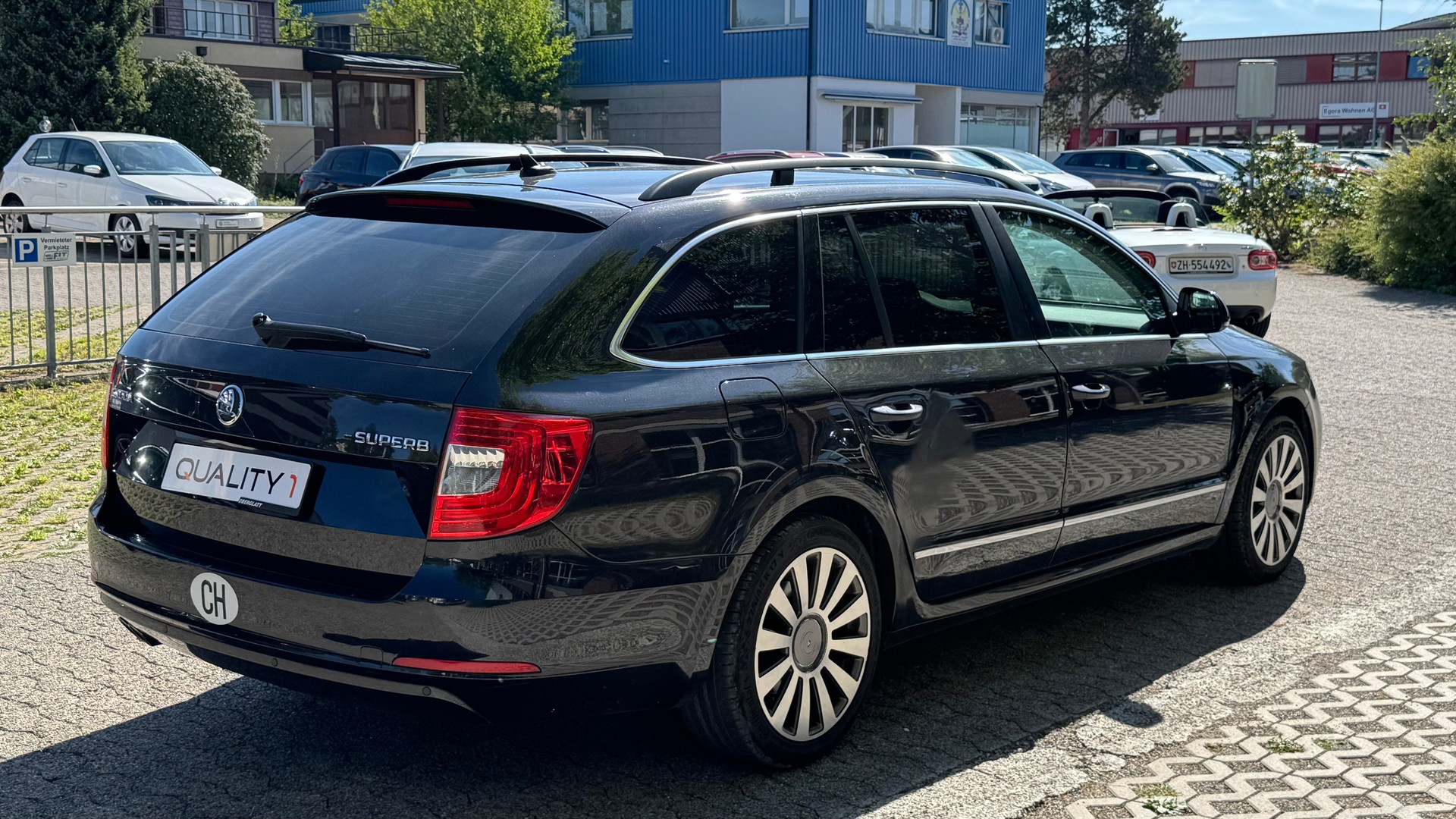 SKODA Superb 2.0 TDi Ambition DSG-image-3