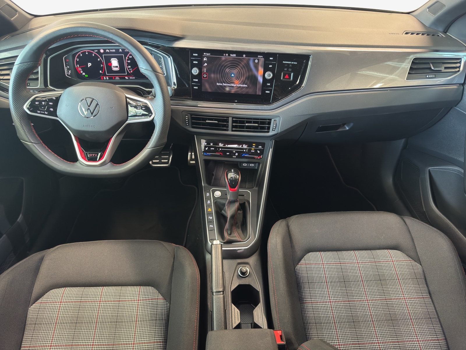 VW Polo 2.0 TSI GTI DSG-image-8