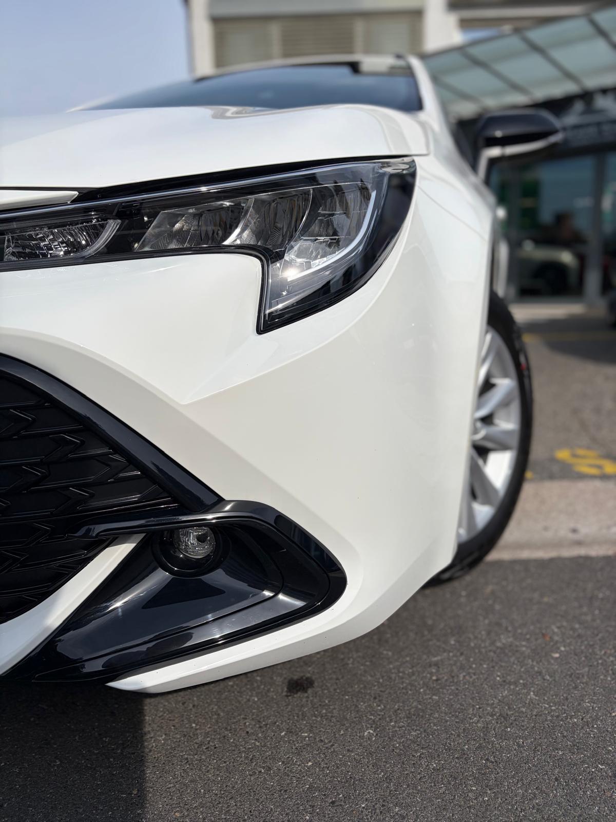 TOYOTA Corolla Touring Sports 1.8 HSD Comfort e-CVT-image-4