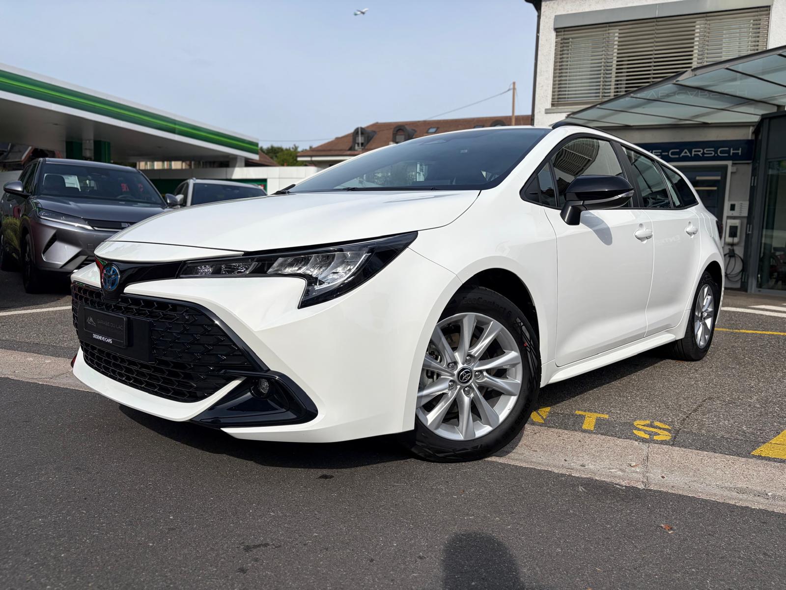 TOYOTA Corolla Touring Sports 1.8 HSD Comfort e-CVT-showroom-element-1