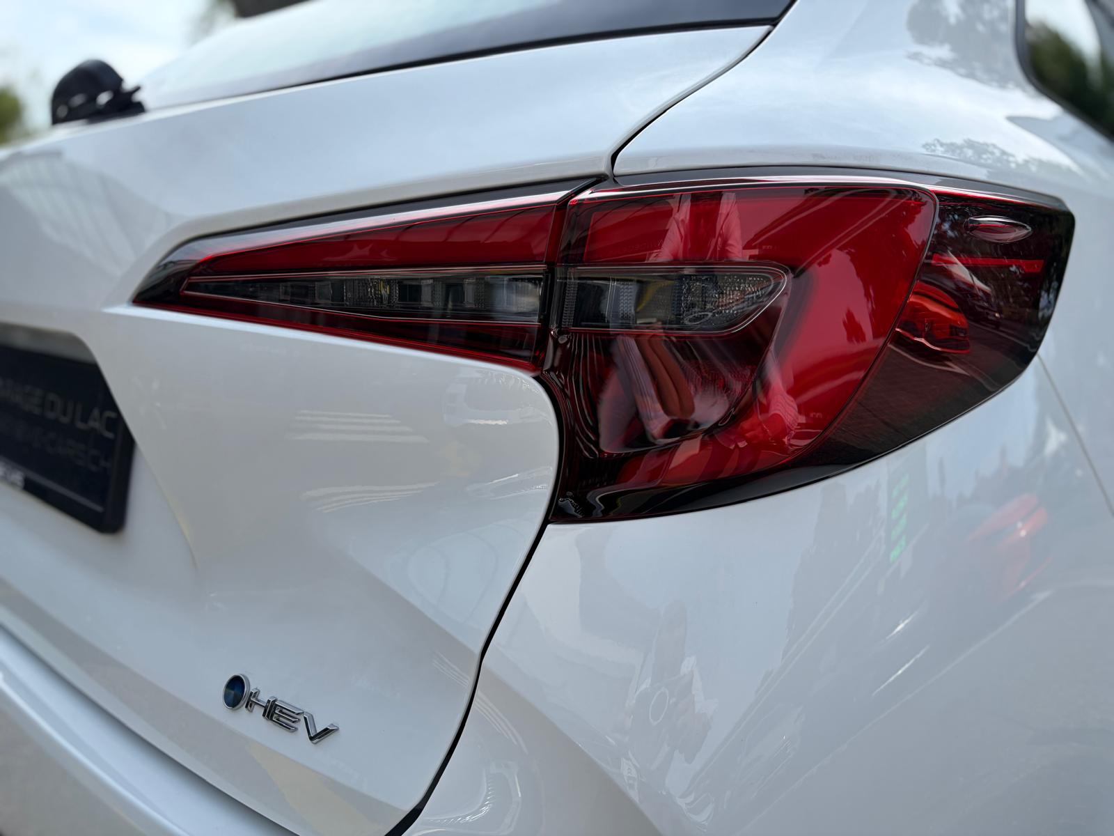 TOYOTA Corolla Touring Sports 1.8 HSD Comfort e-CVT-image-5
