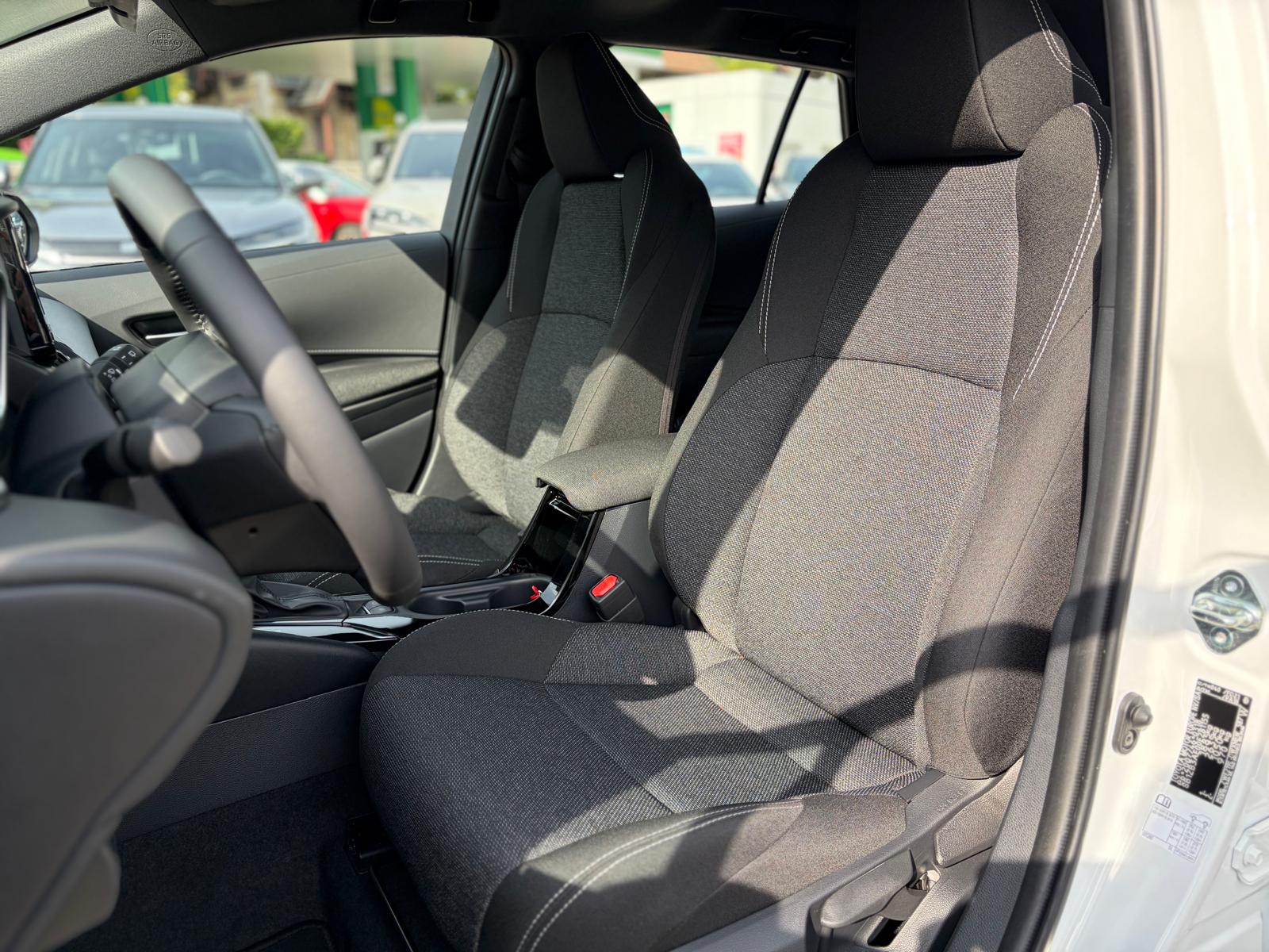 TOYOTA Corolla Touring Sports 1.8 HSD Comfort e-CVT-image-9