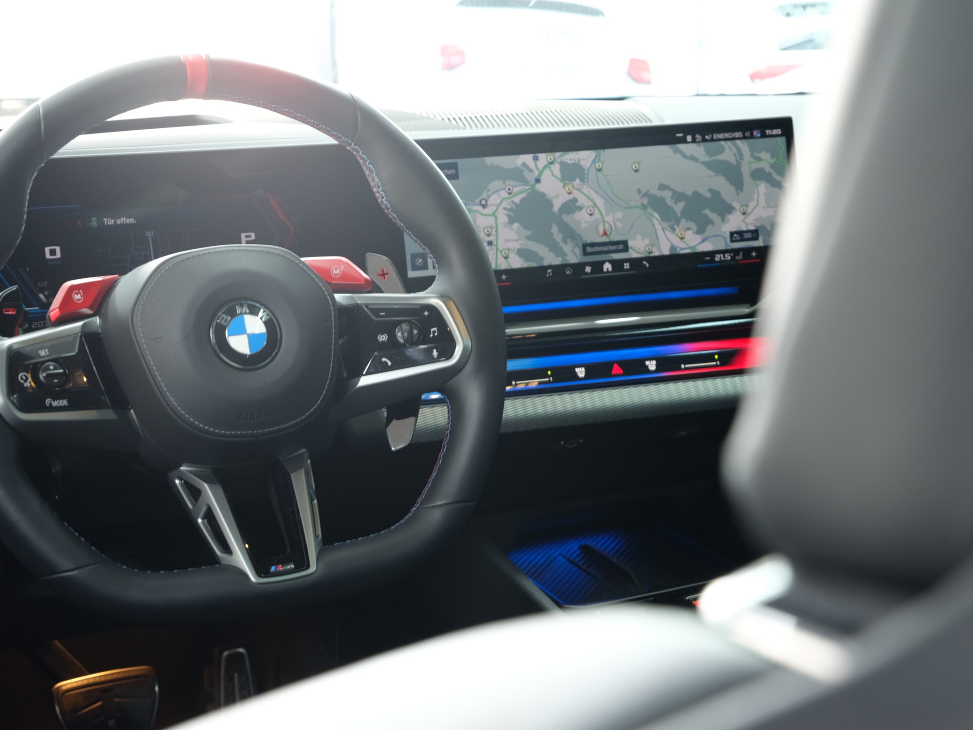 BMW M5 xDrive Touring *M-Performance* *Individual* *Werksgarantie*-image-26