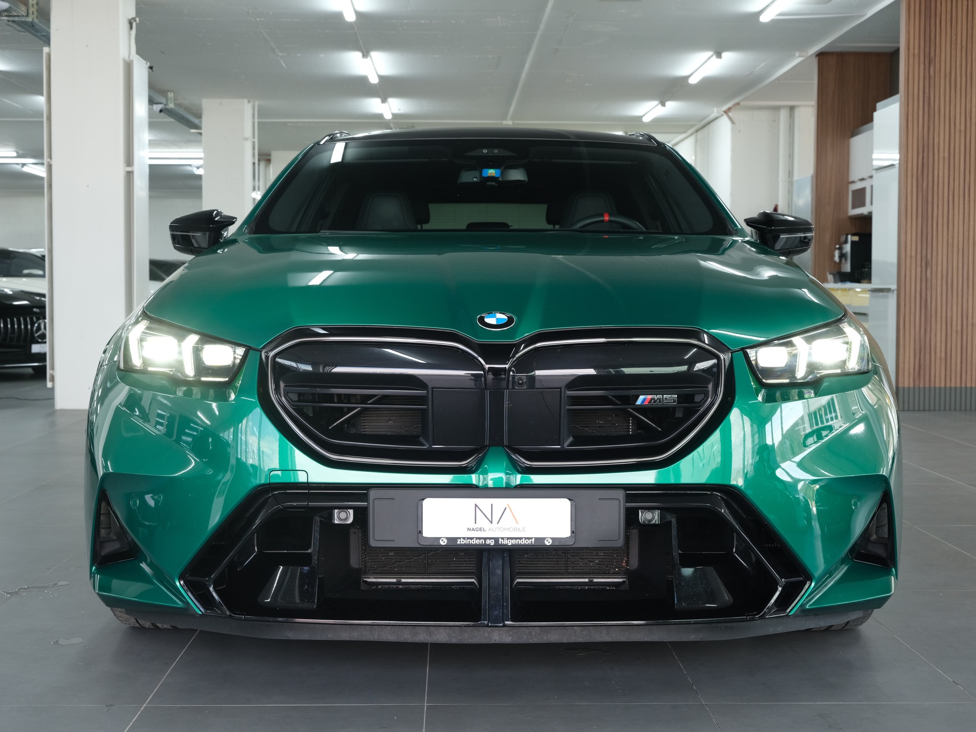 BMW M5 xDrive Touring *M-Performance* *Individual* *Werksgarantie*-image-8