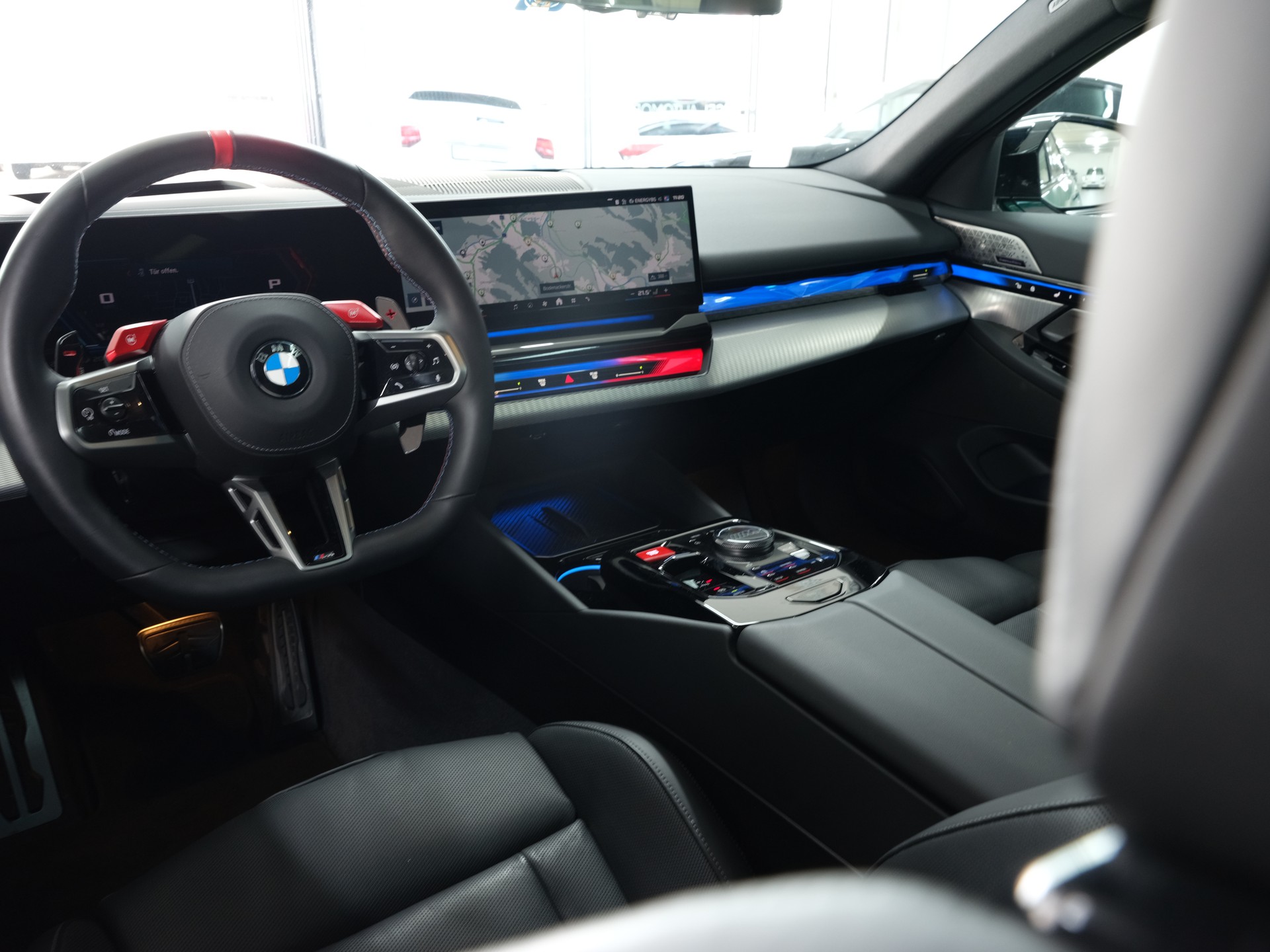 BMW M5 xDrive Touring *M-Performance* *Individual* *Werksgarantie*-image-27