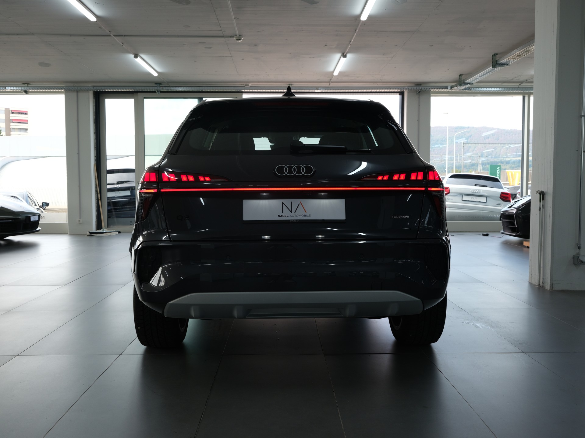AUDI Q3 SUV TFSI quattro 150 kW S tronic *Werksgarantie* *1.Hand* *Neuwagen*-image-4