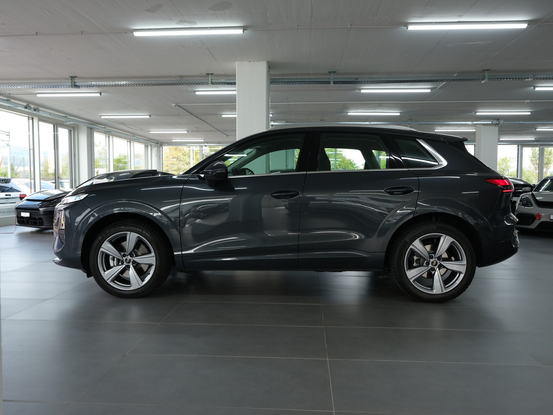 AUDI Q3 SUV TFSI quattro 150 kW S tronic *Werksgarantie* *1.Hand* *Neuwagen*-image-6