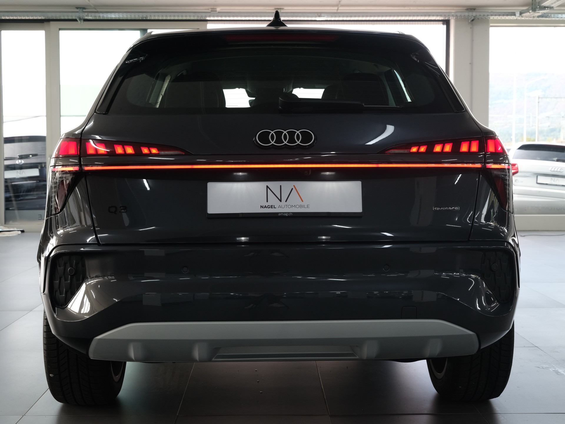 AUDI Q3 SUV TFSI quattro 150 kW S tronic *Werksgarantie* *1.Hand* *Neuwagen*-image-3