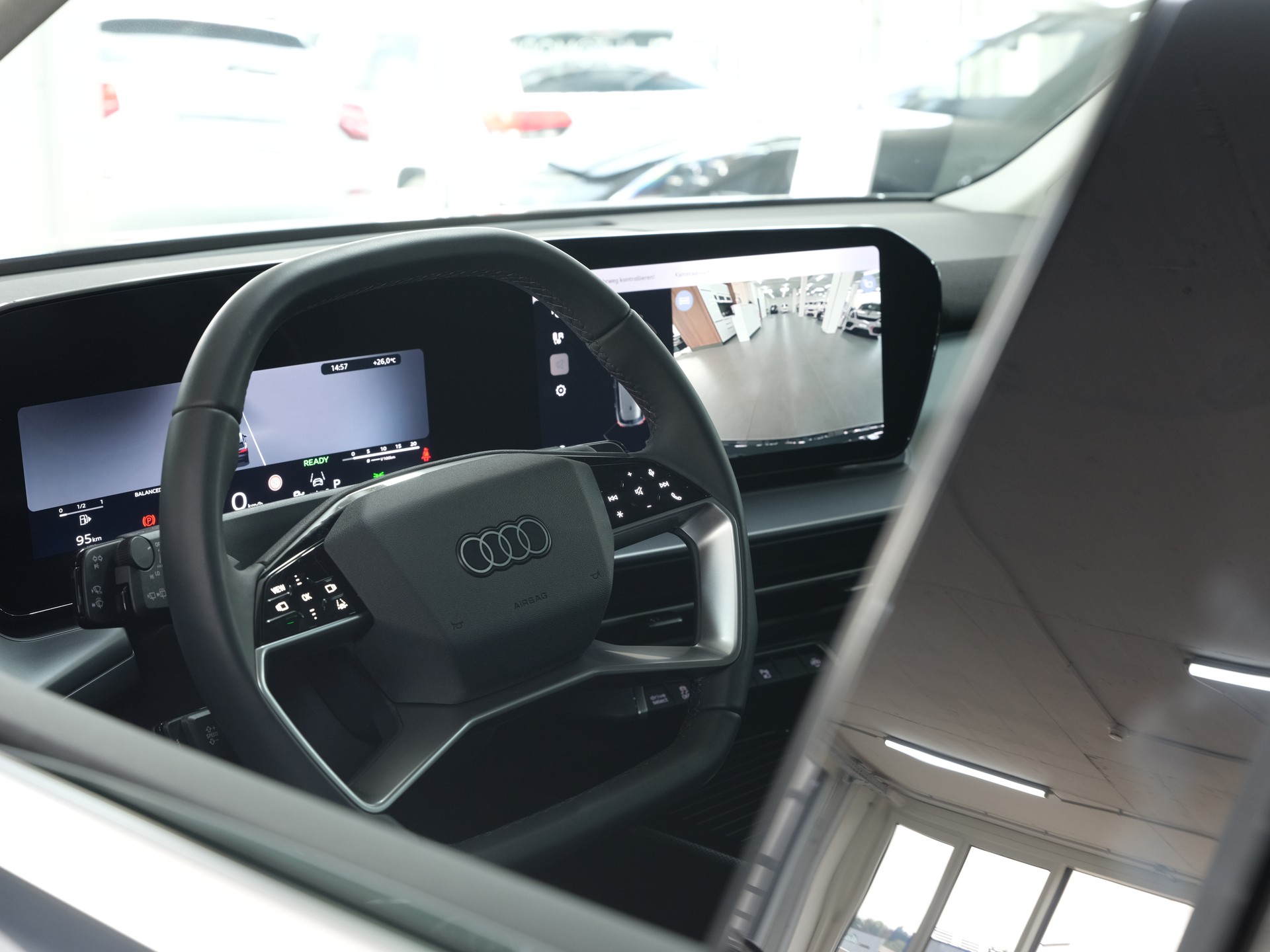 AUDI Q3 SUV TFSI quattro 150 kW S tronic *Werksgarantie* *1.Hand* *Neuwagen*-image-18