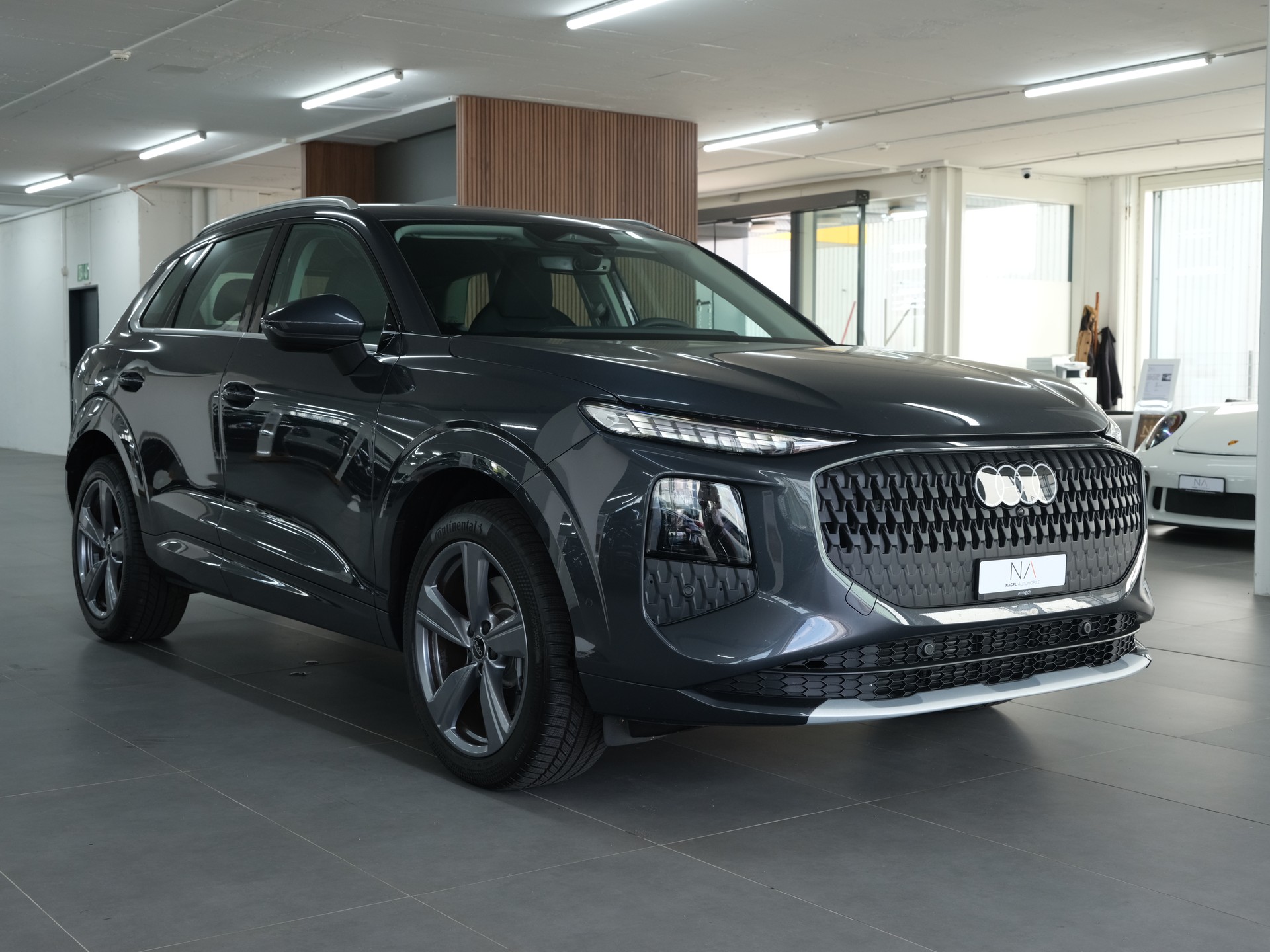 AUDI Q3 SUV TFSI quattro 150 kW S tronic *Werksgarantie* *1.Hand* *Neuwagen*-image-1