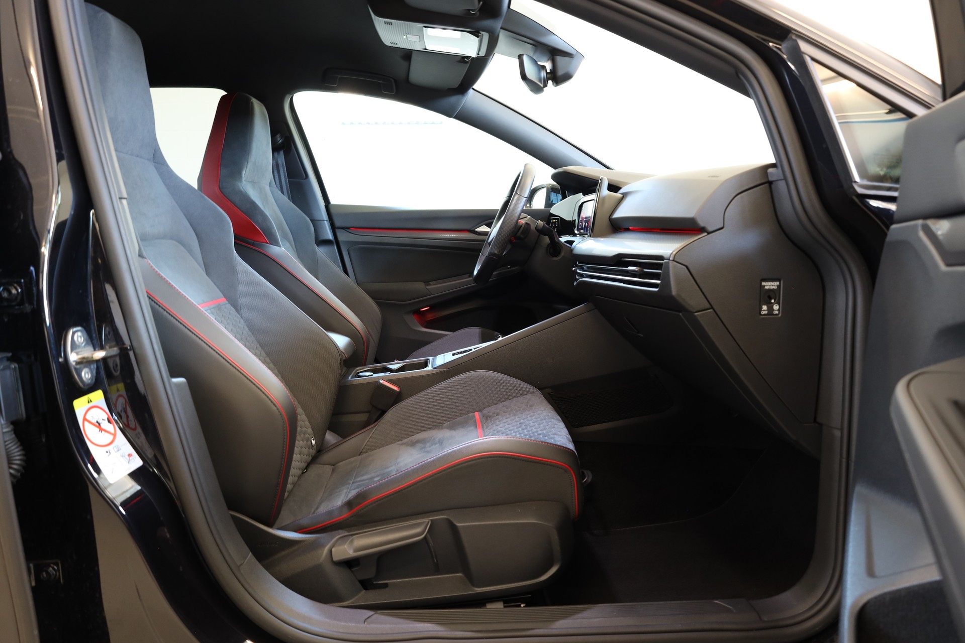 VW Golf 2.0 TSI GTI Clubsport DSG-image-17