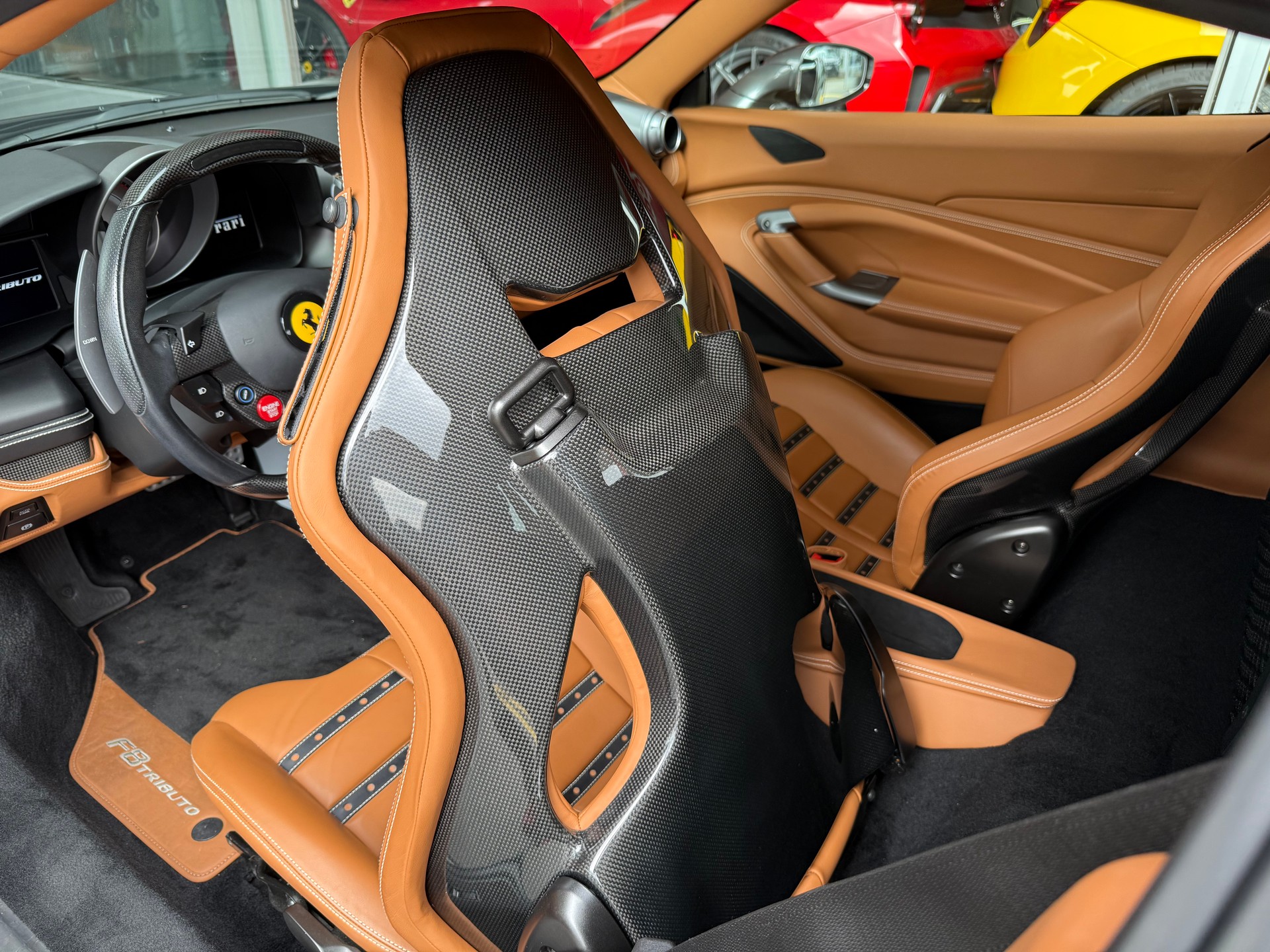 FERRARI F8 Tributo-image-5