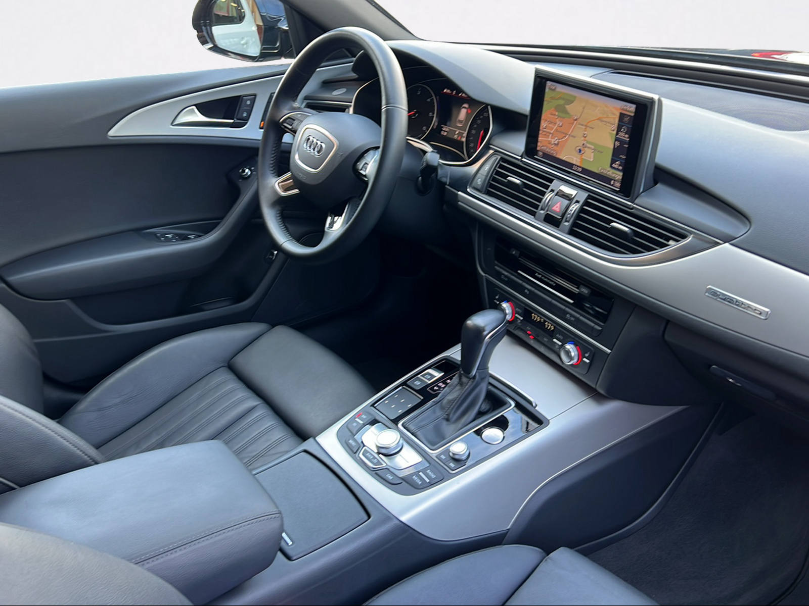 AUDI A6 Avant 3.0 TDI V6 quattro S-tronic-image-2