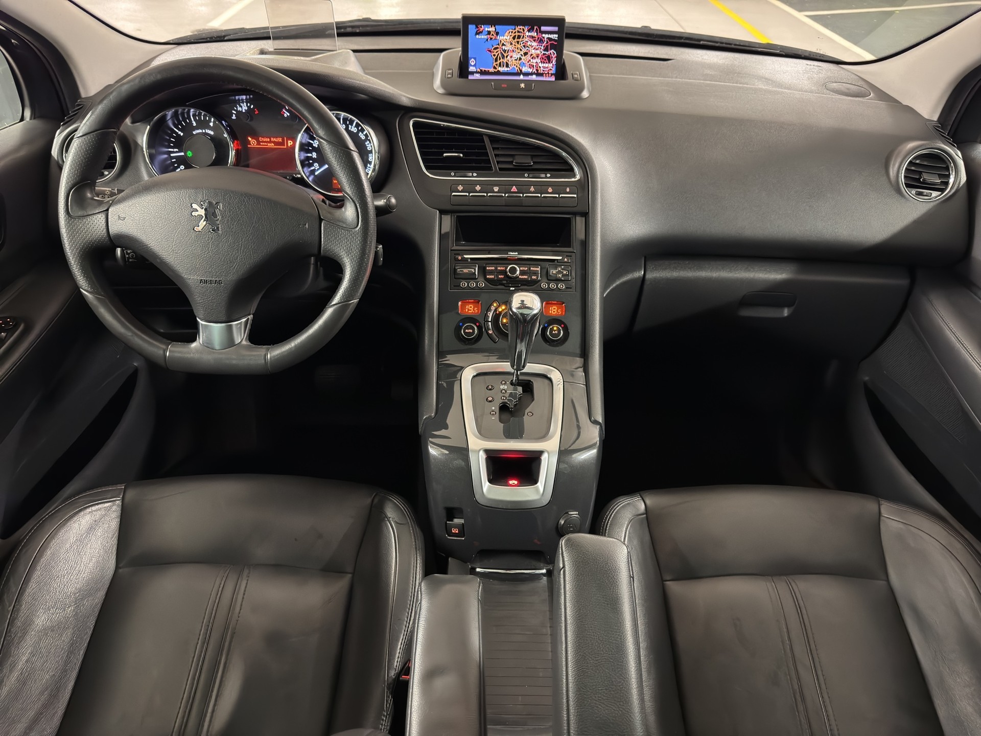 PEUGEOT 5008 1.6 16V T Sport Pack Automatic-image-9