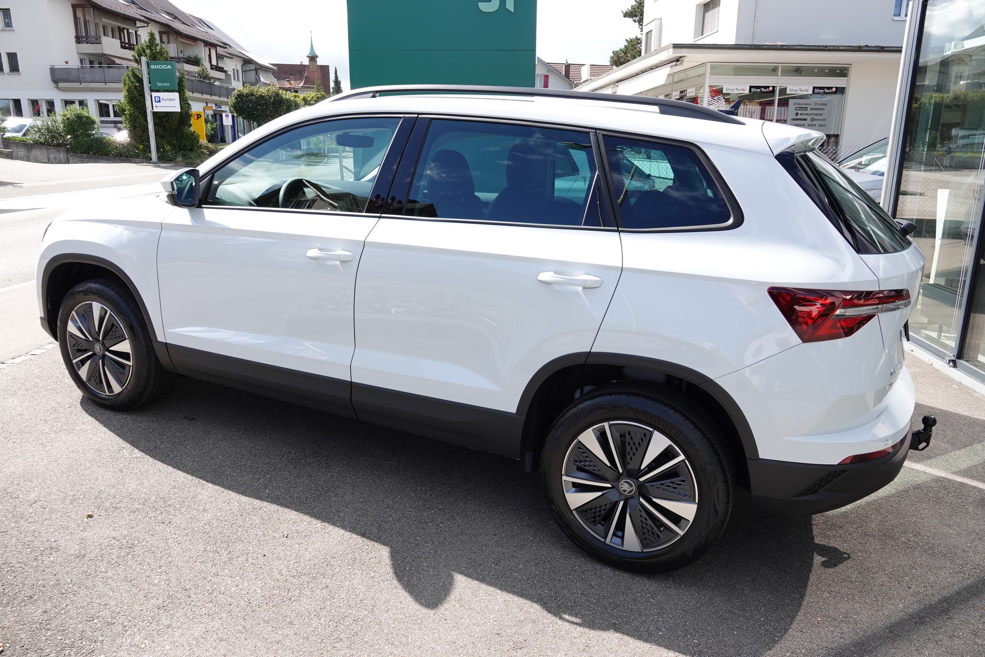 SKODA Karoq 1.5 TSI Dynamic DSG-image-5