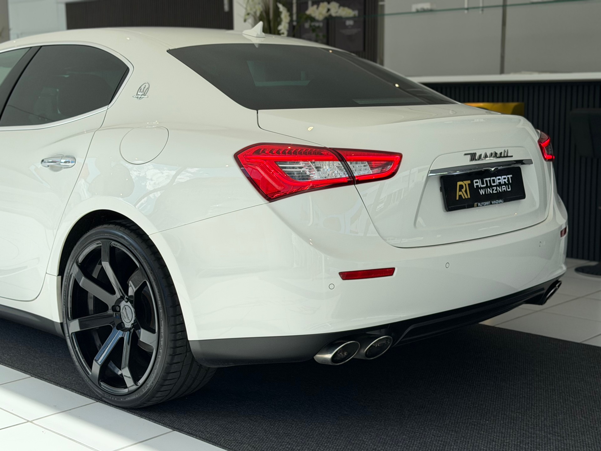 MASERATI Ghibli Sport D 3.0 V6 Automatica **Frisch ab MFK**-image-9