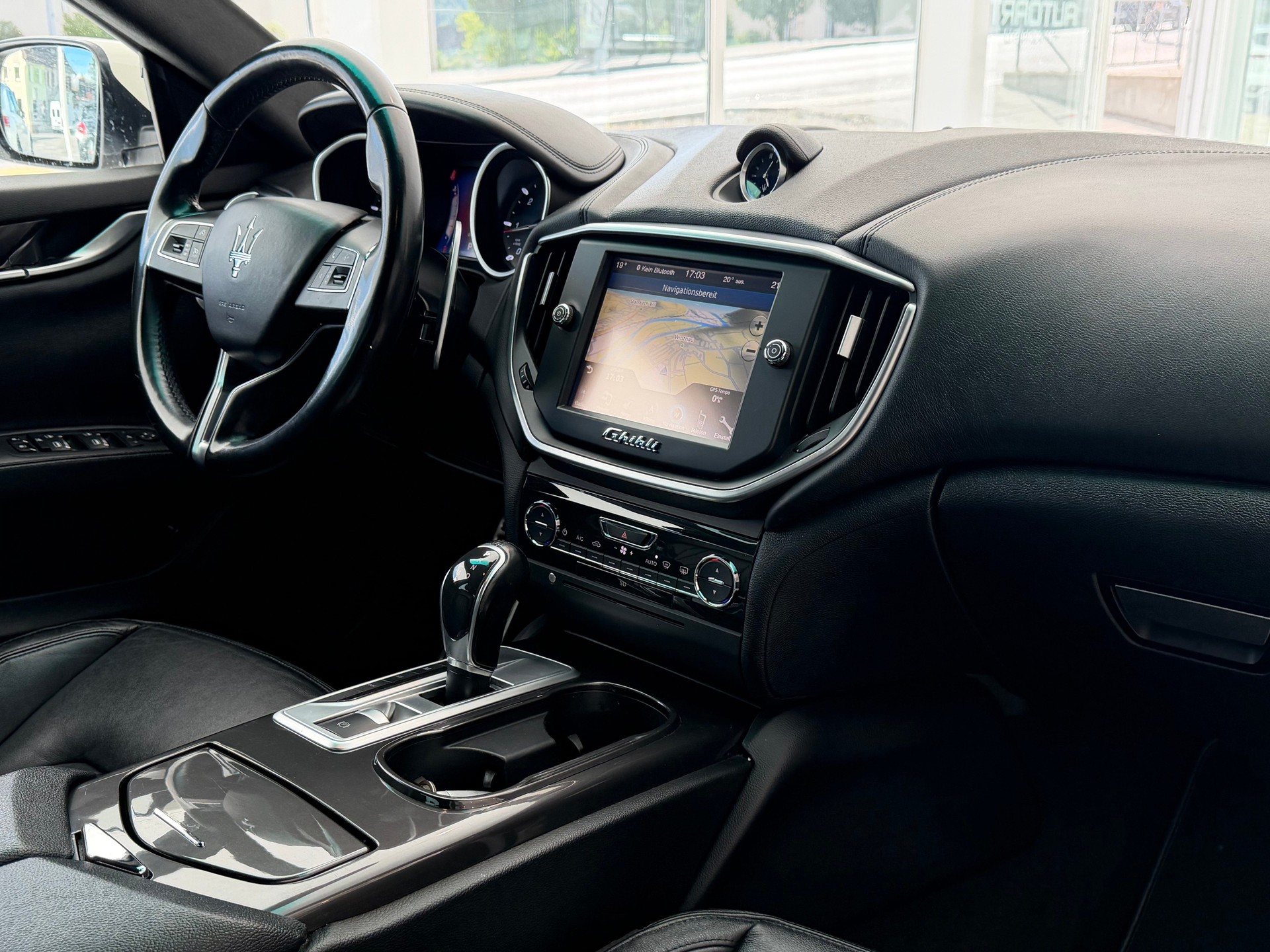MASERATI Ghibli Sport D 3.0 V6 Automatica-image-18
