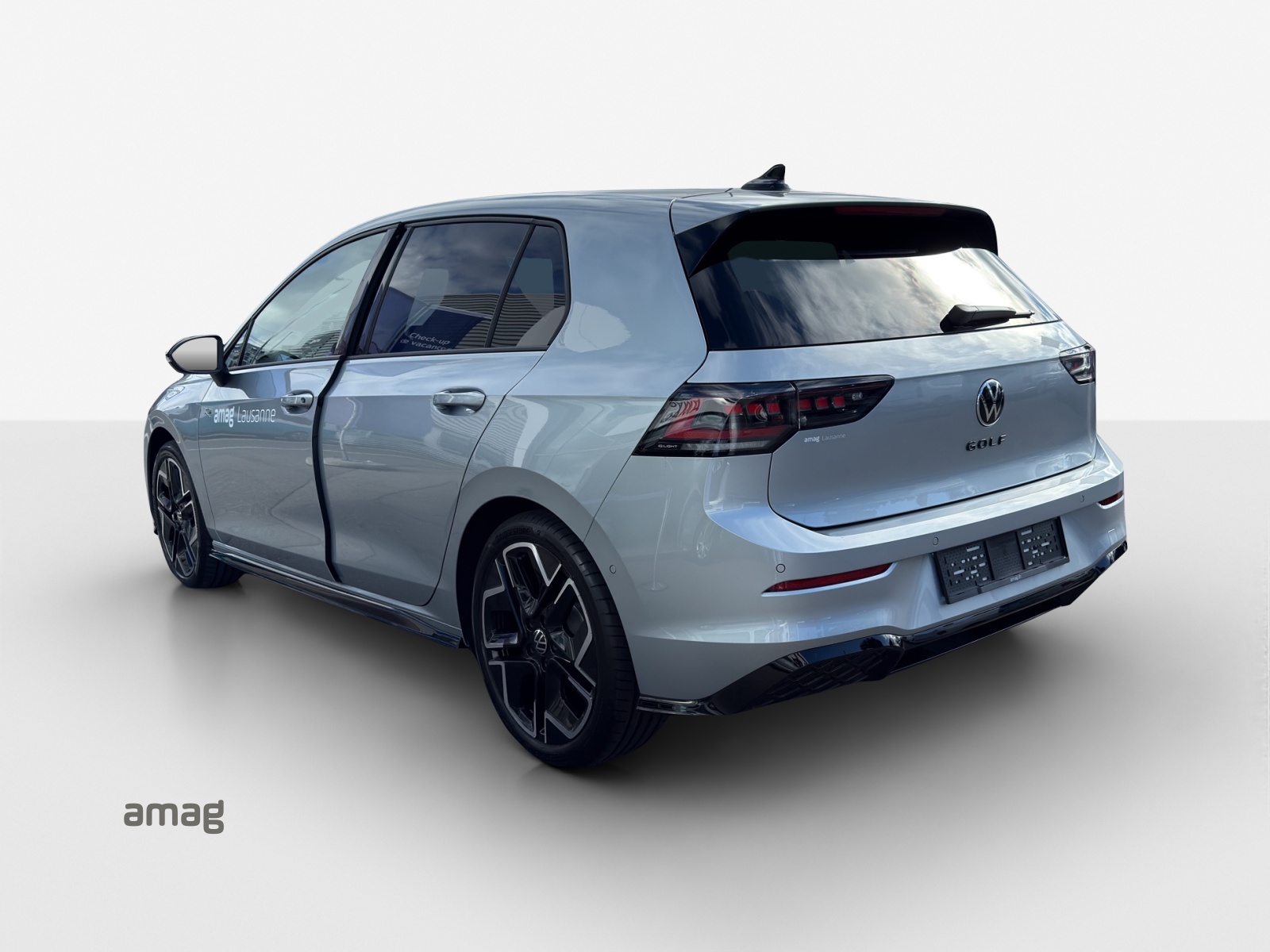 VW Golf 1.5 e TSI mHEV R-Line DSG-showroom-element-2