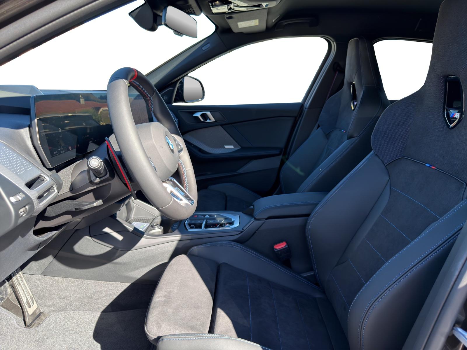 BMW M135i xDrive-image-9