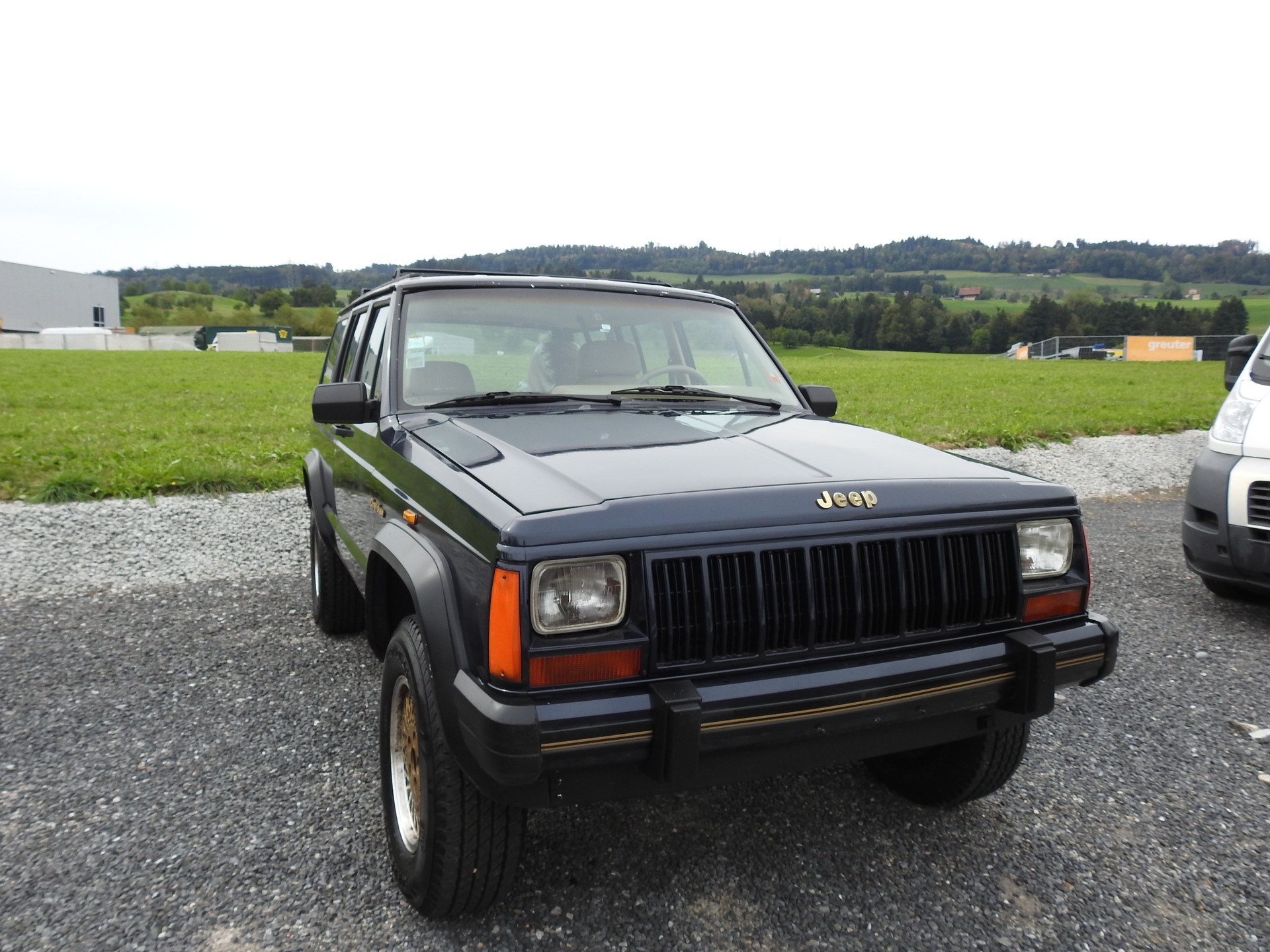 JEEP Cherokee 4.0 Country Club-image-6