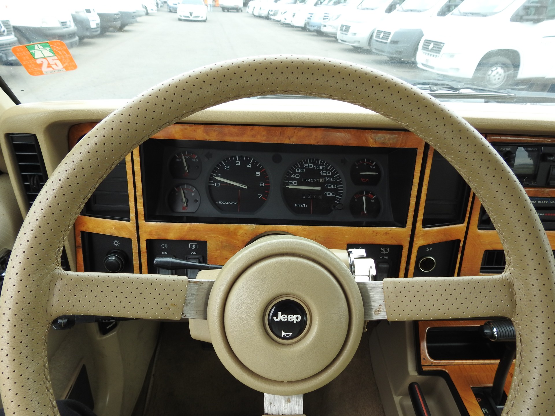 JEEP Cherokee 4.0 Country Club-image-25