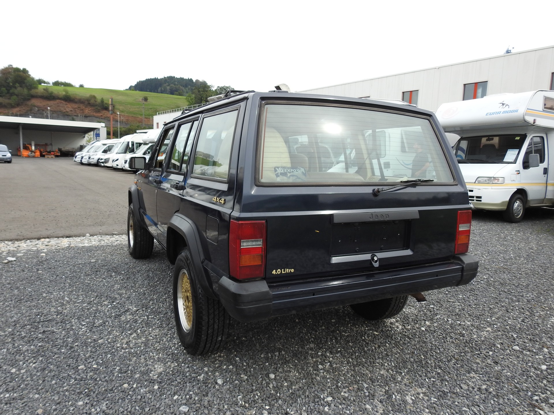 JEEP Cherokee 4.0 Country Club-image-2