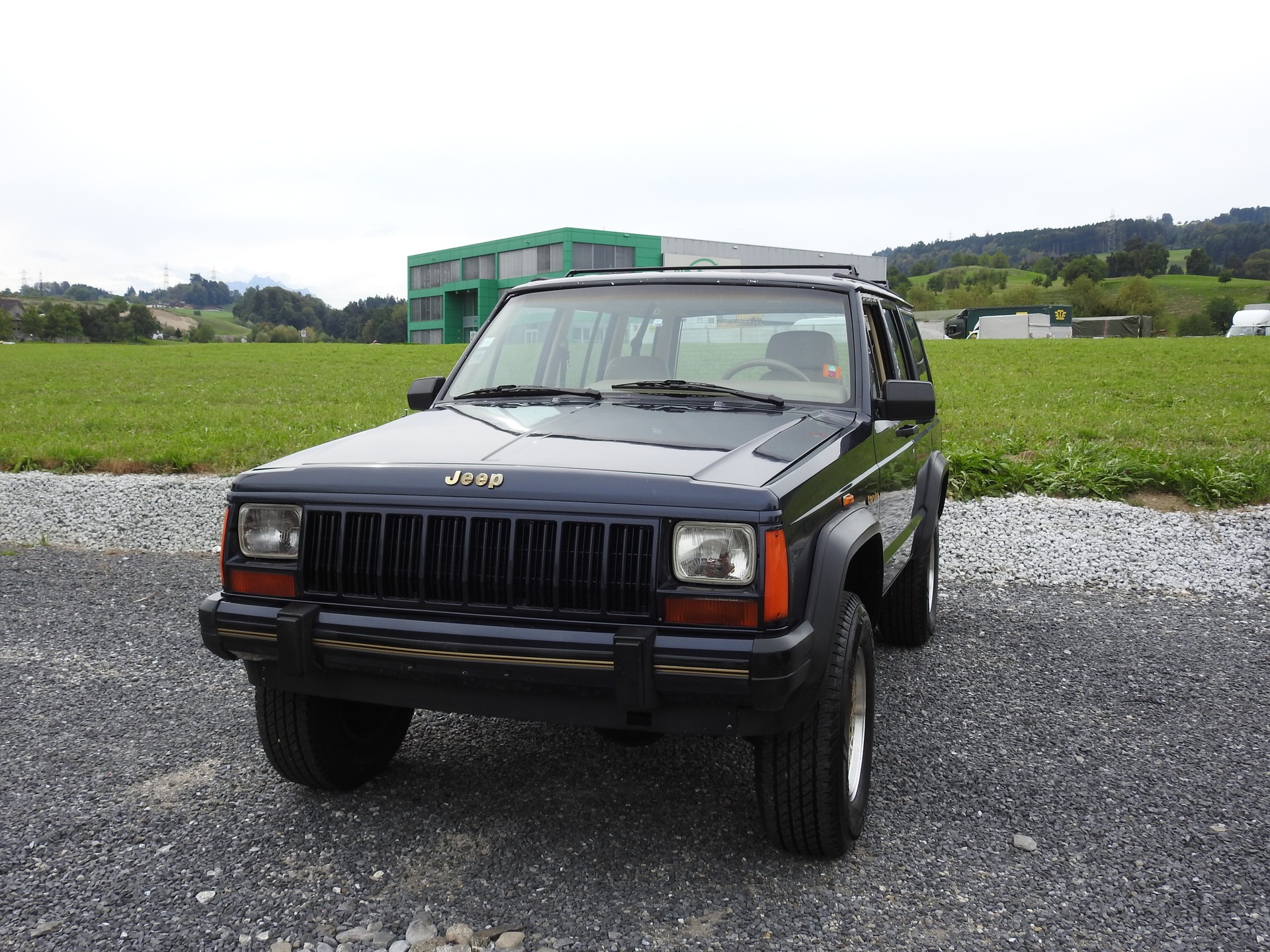 JEEP Cherokee 4.0 Country Club-image-0