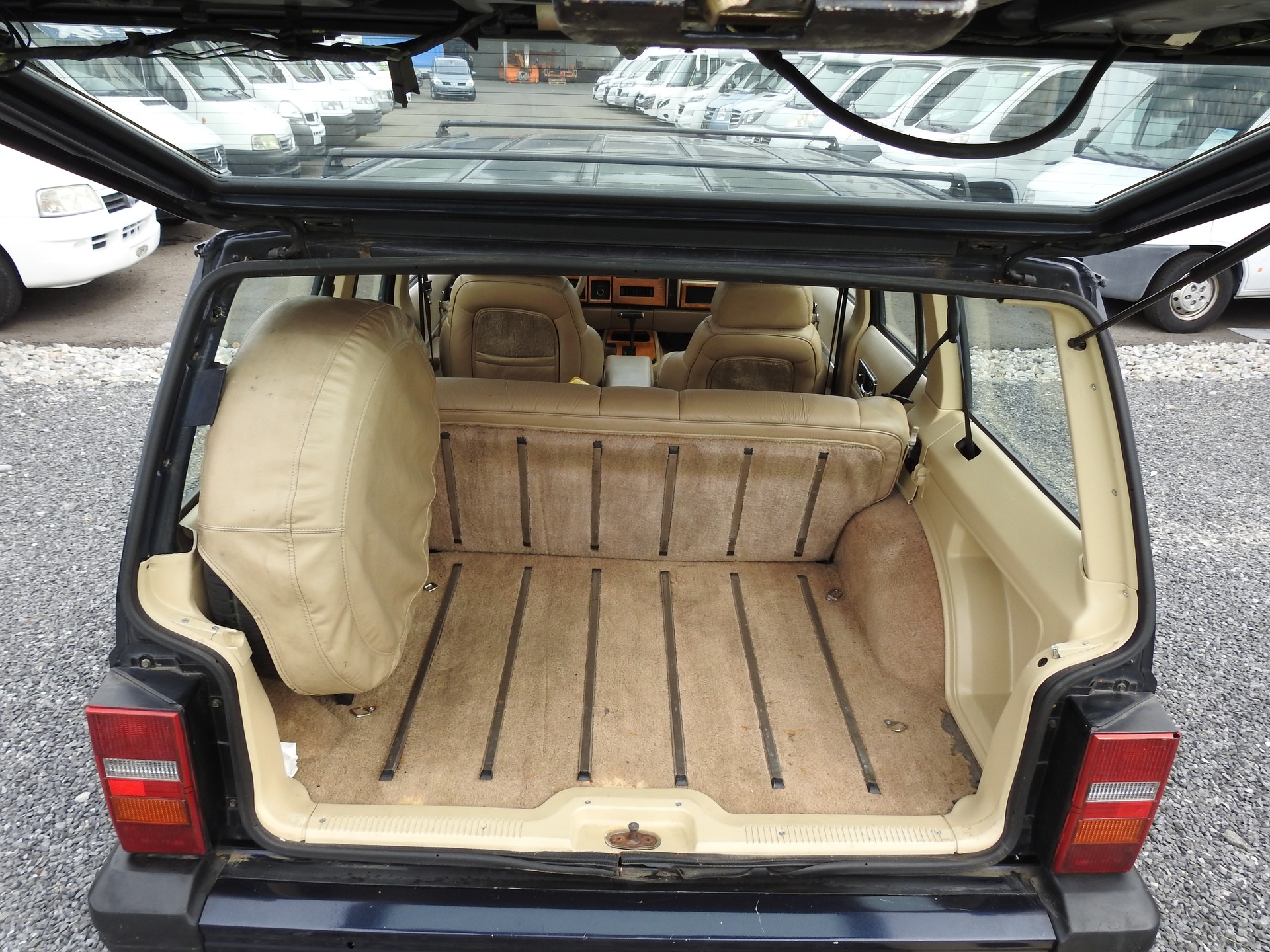 JEEP Cherokee 4.0 Country Club-image-10