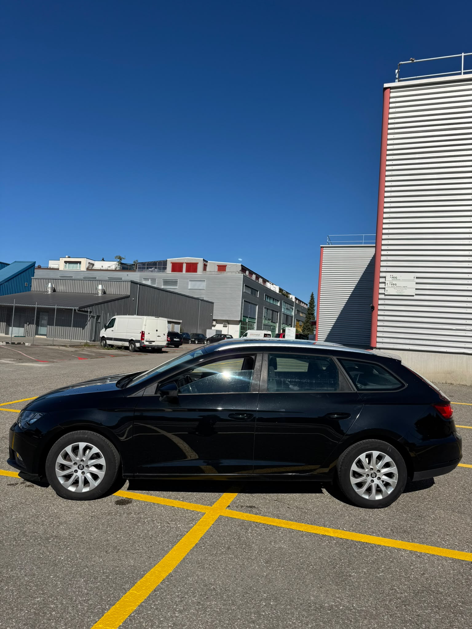 SEAT Leon ST 1.6 TDI Style 4Drive-image-4