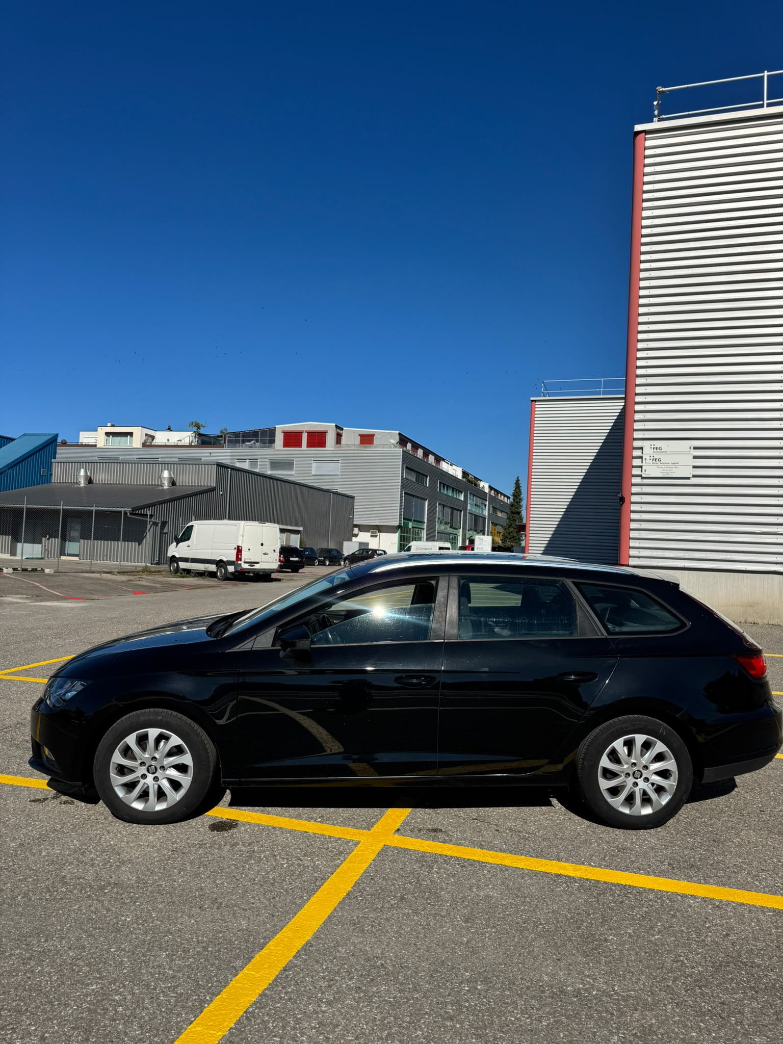 SEAT Leon ST 1.6 TDI Style 4Drive-image-5