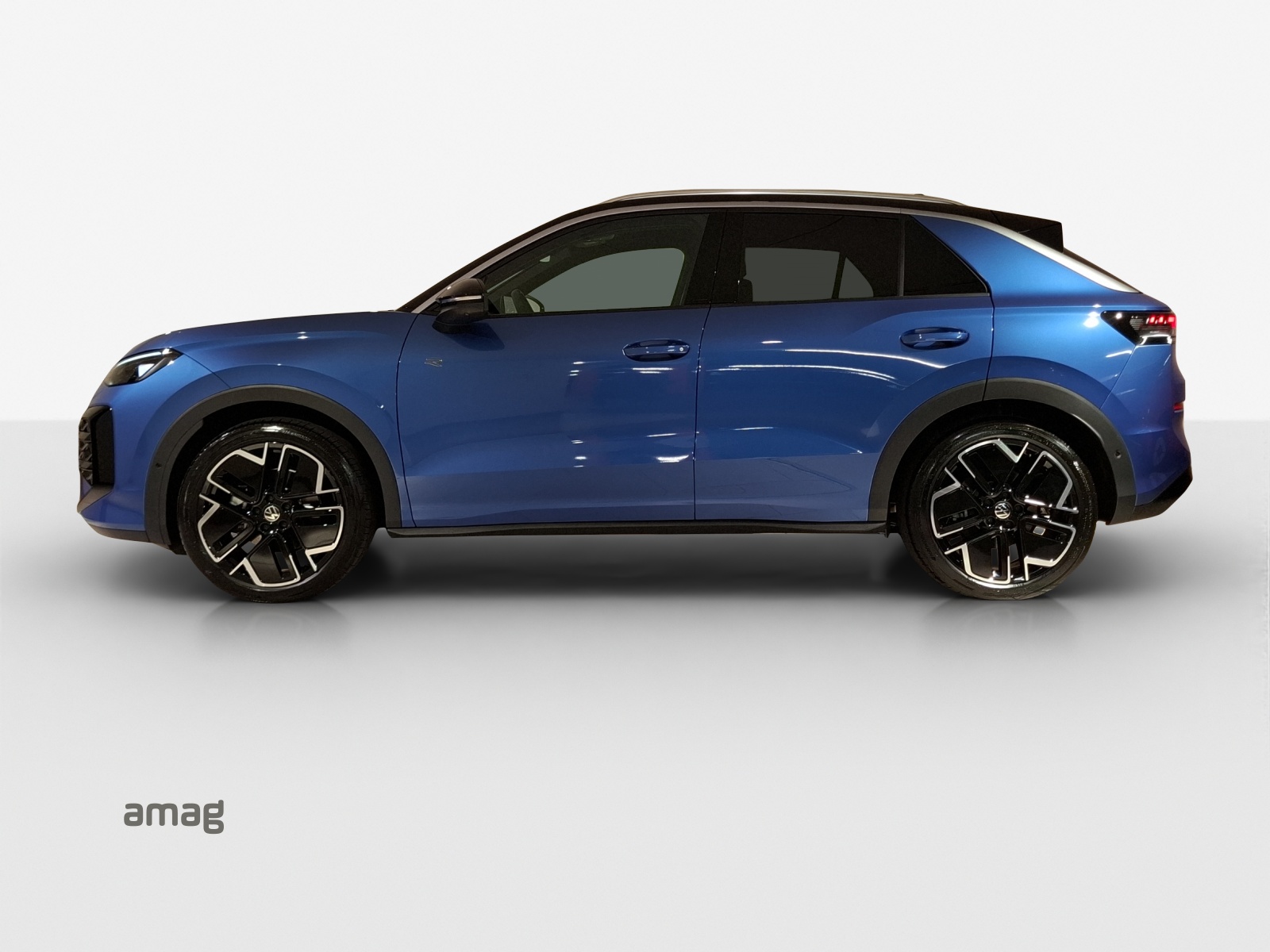 VW T-Roc 1.5 eTSI mHEV R-Line DSG-showroom-element-1