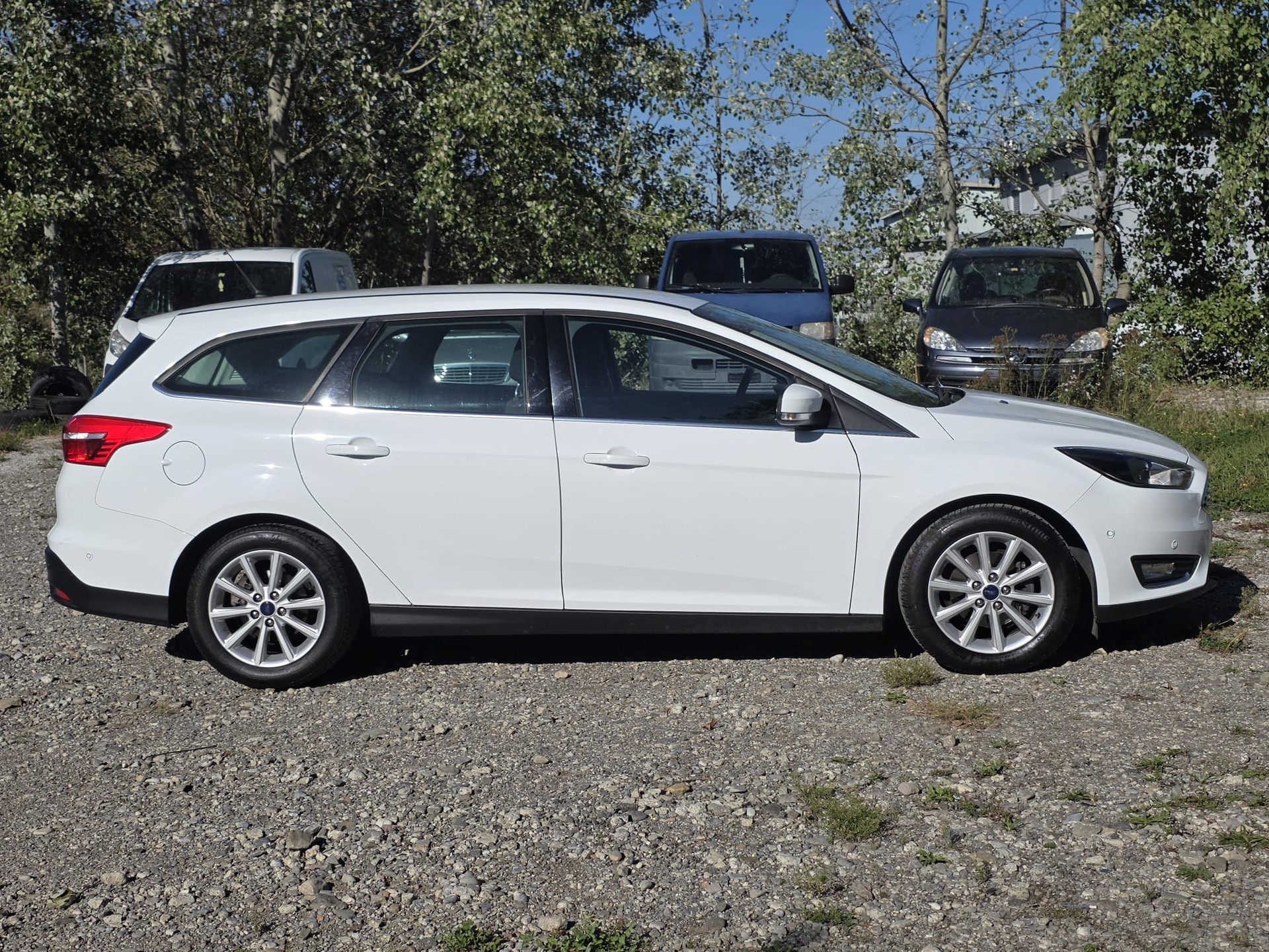 FORD Focus 1.0 SCTi Black Edition-image-1