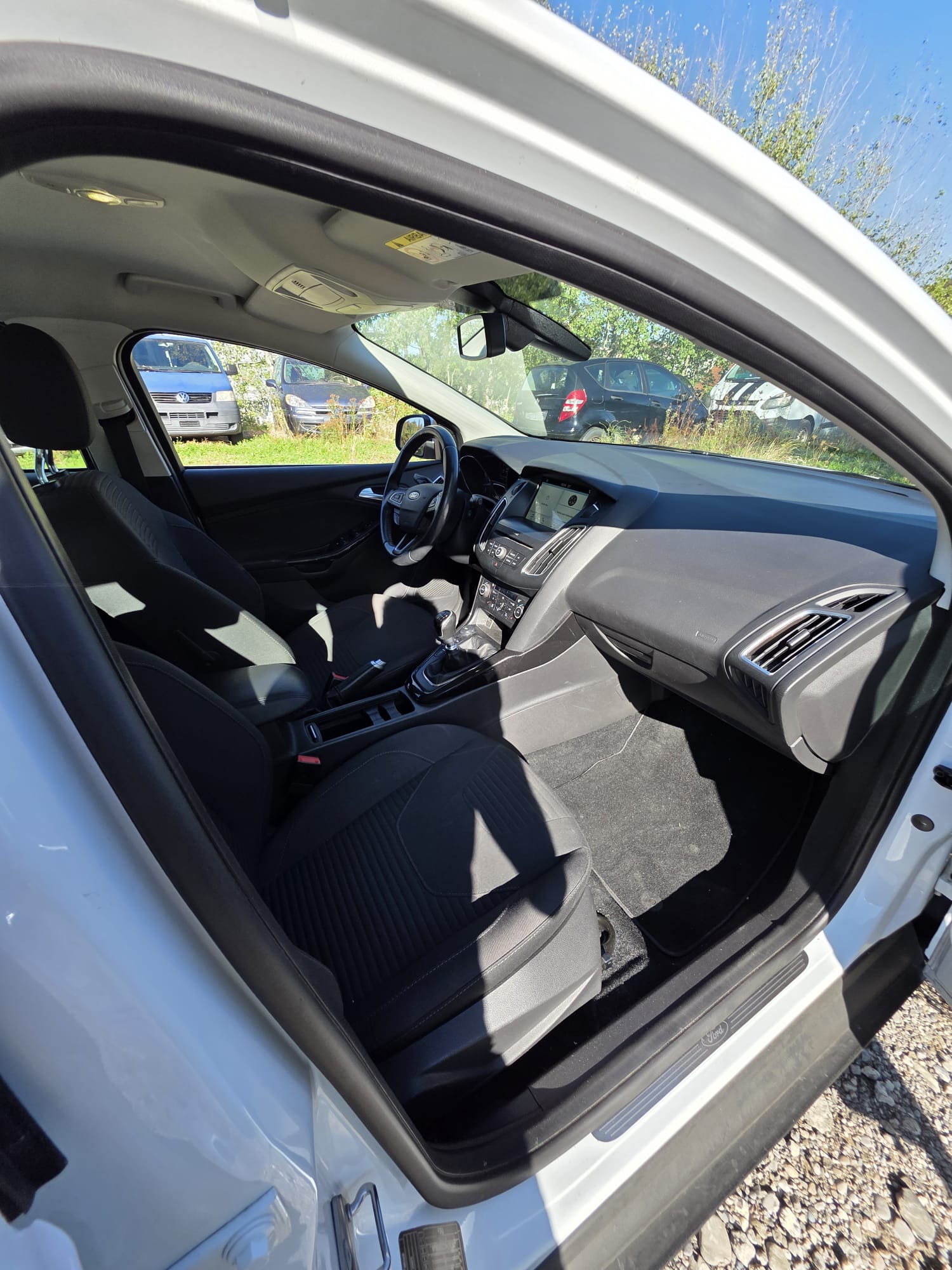 FORD Focus 1.0 SCTi Black Edition-image-7