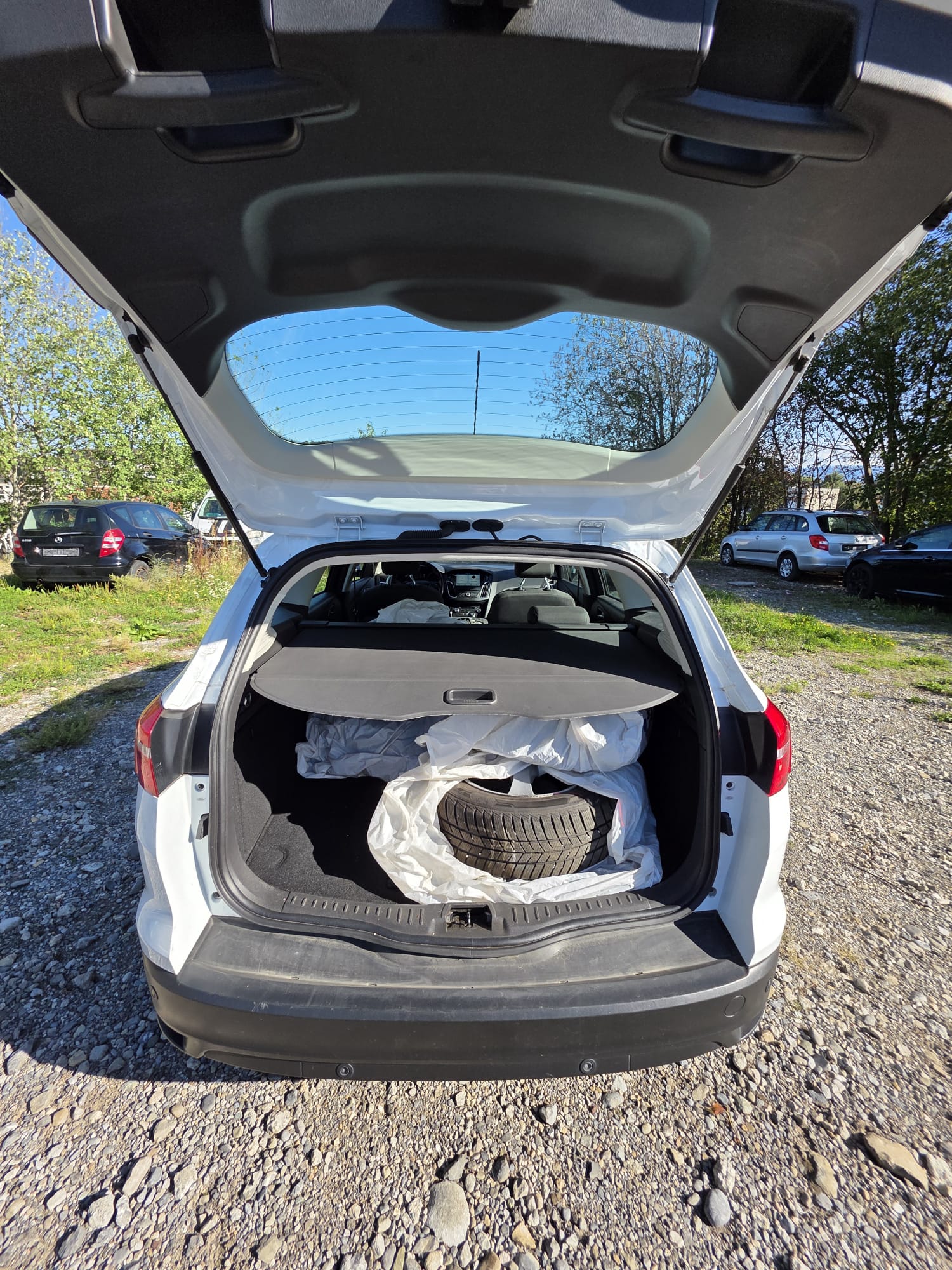 FORD Focus 1.0 SCTi Black Edition-image-3