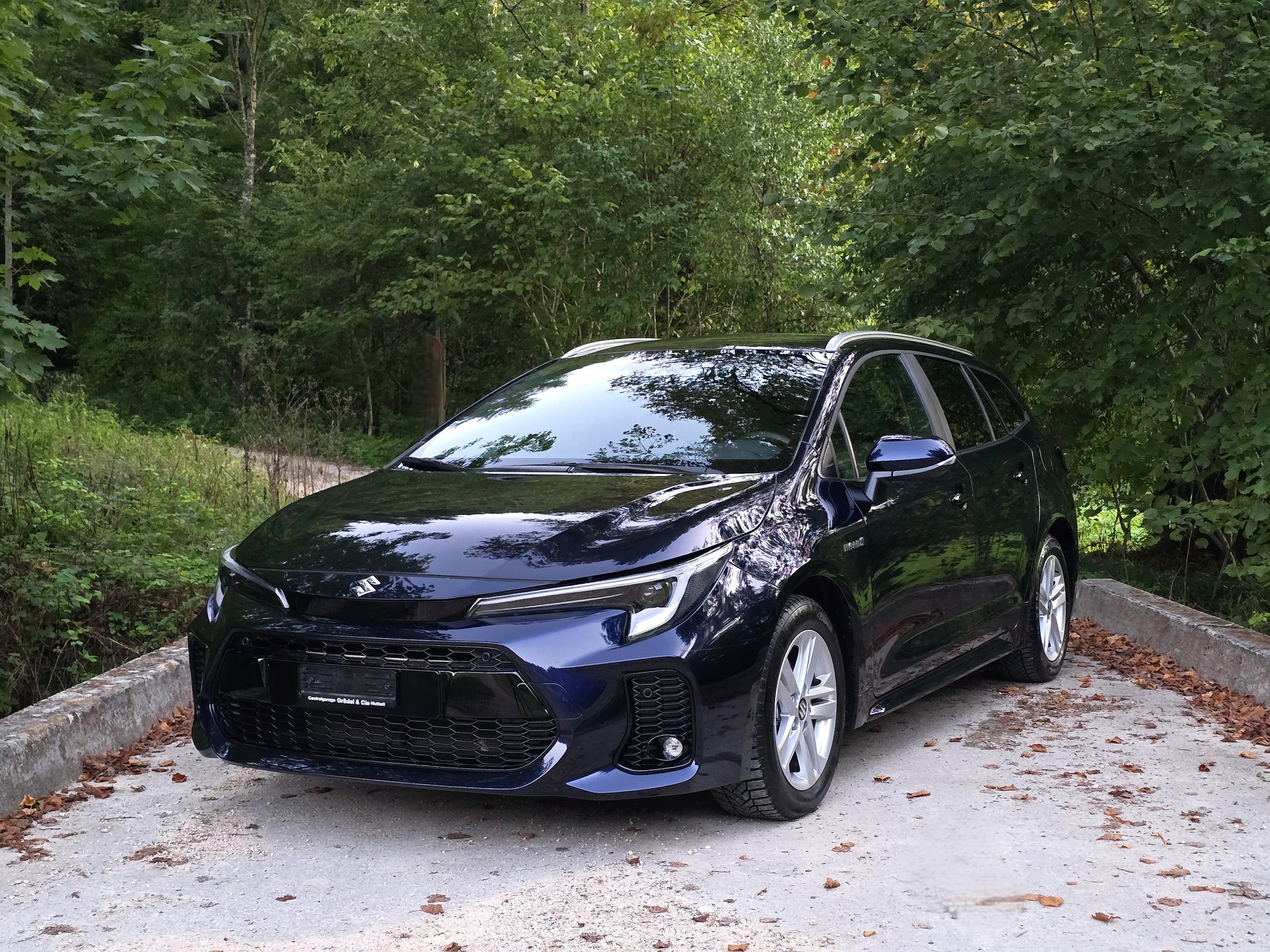 SUZUKI Swace 1.8 Hybrid Compact Top E-CVT-image-0