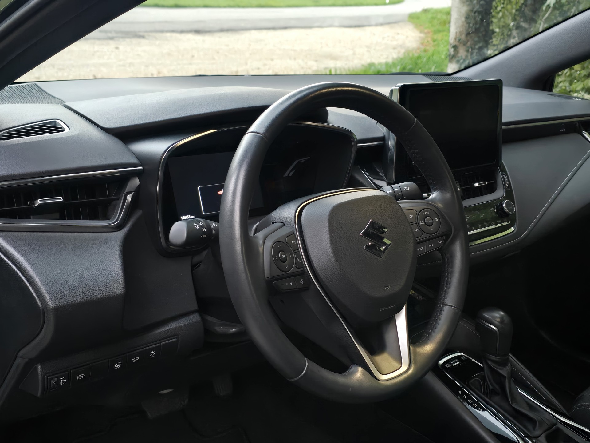 SUZUKI Swace 1.8 Hybrid Compact Top E-CVT-image-4