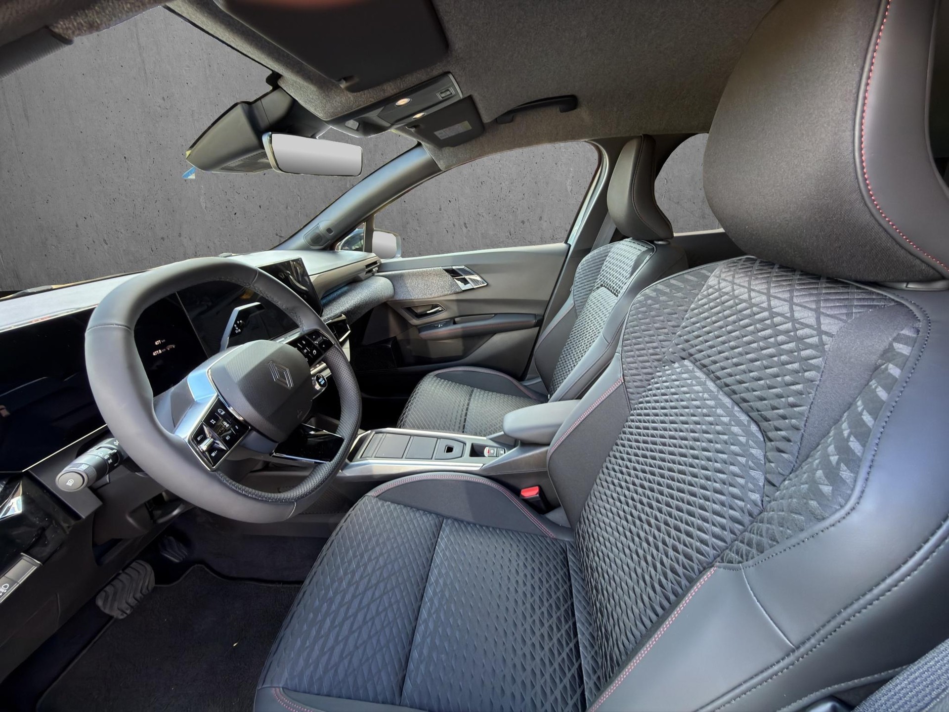 RENAULT Clio 1.8 E-Tech techno-image-9