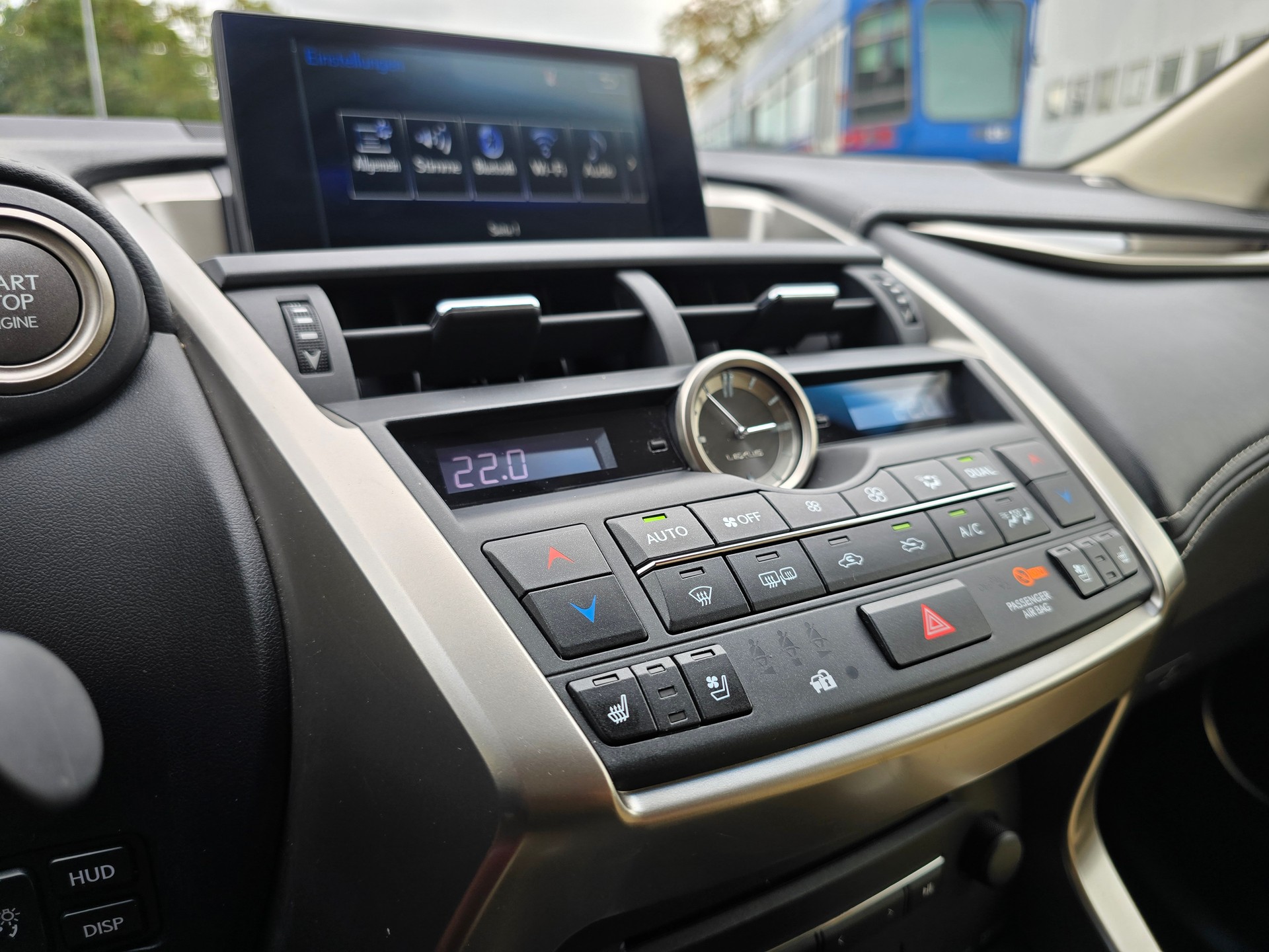 LEXUS NX 200t Luxury Line AWD Automatic AHK-image-15