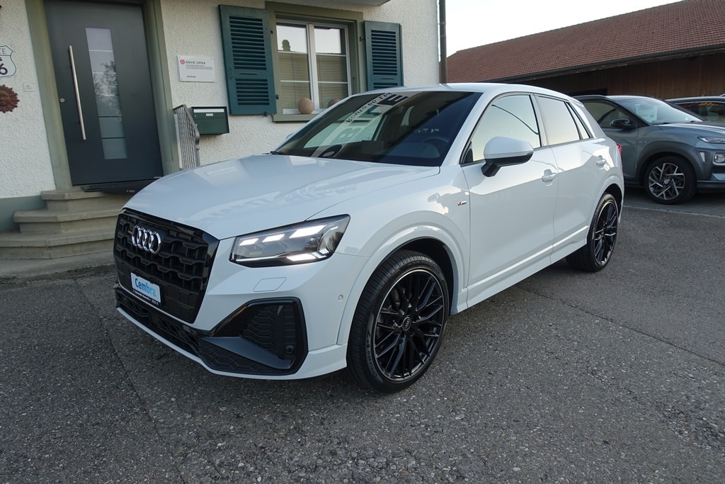 AUDI Q2 40 TFSI S line quattro S-tronic-image-0
