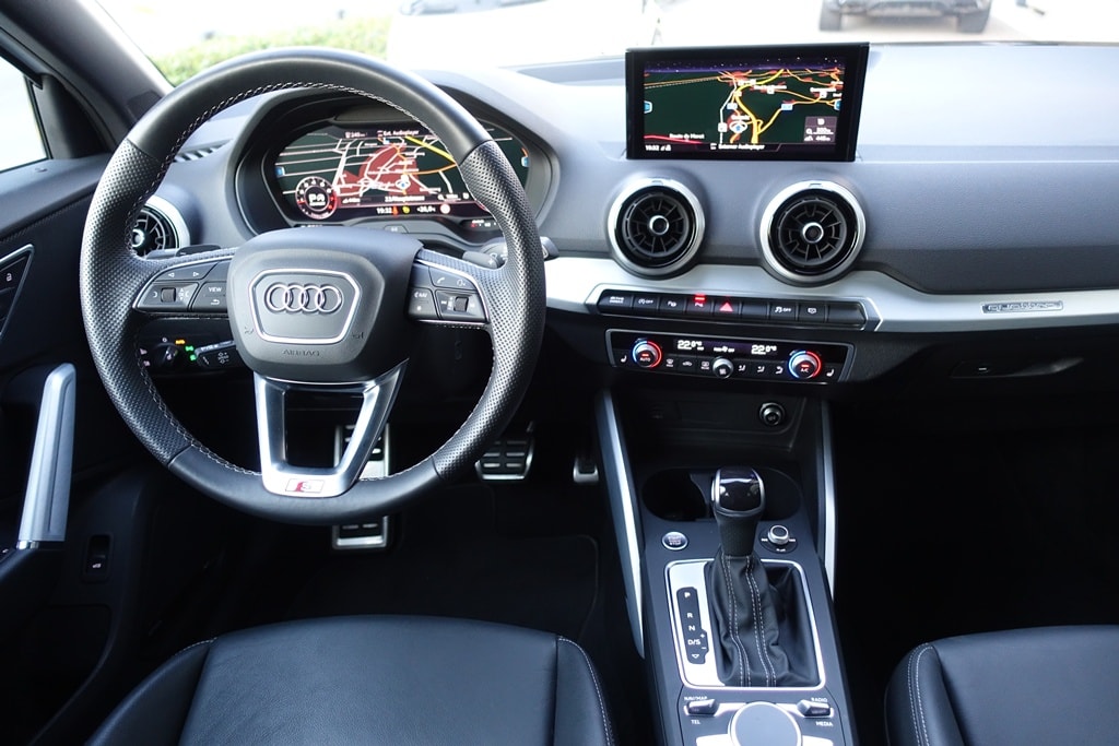 AUDI Q2 40 TFSI S line quattro S-tronic-image-8