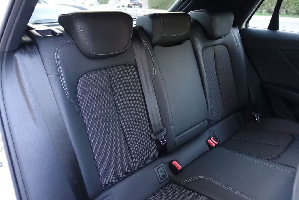 AUDI Q2 40 TFSI S line quattro S-tronic-image-13