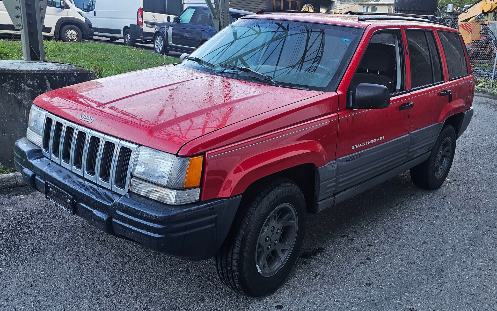 JEEP Grand Cherokee 4.0 Laredo Automatic-image-1
